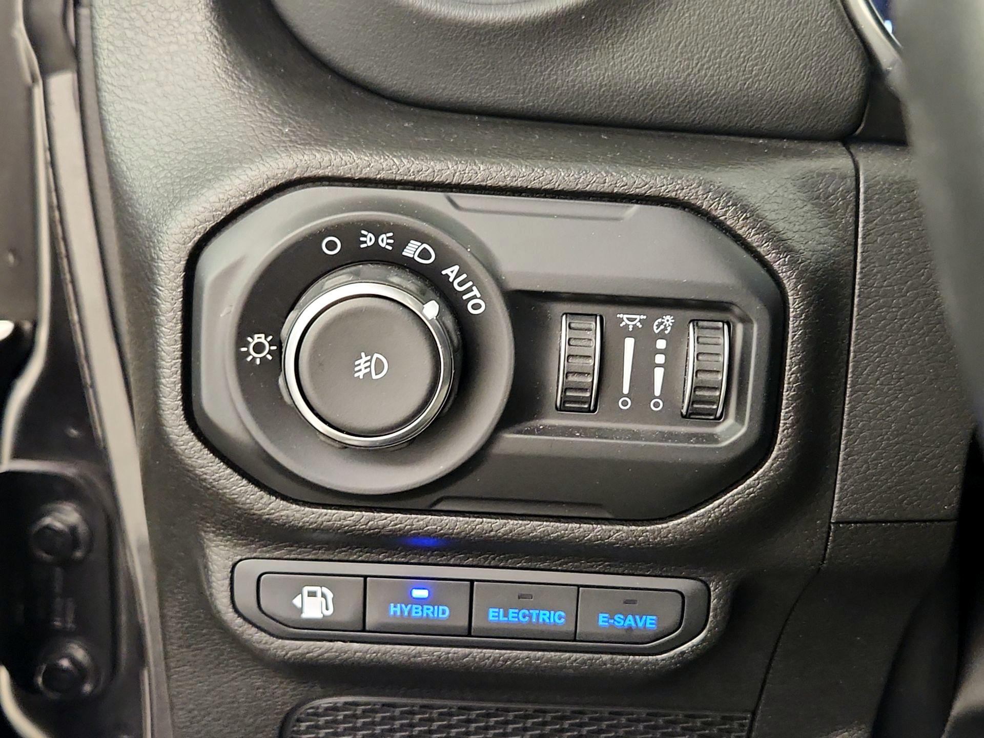 Thumbnail: 2022 Jeep Wrangler - 11