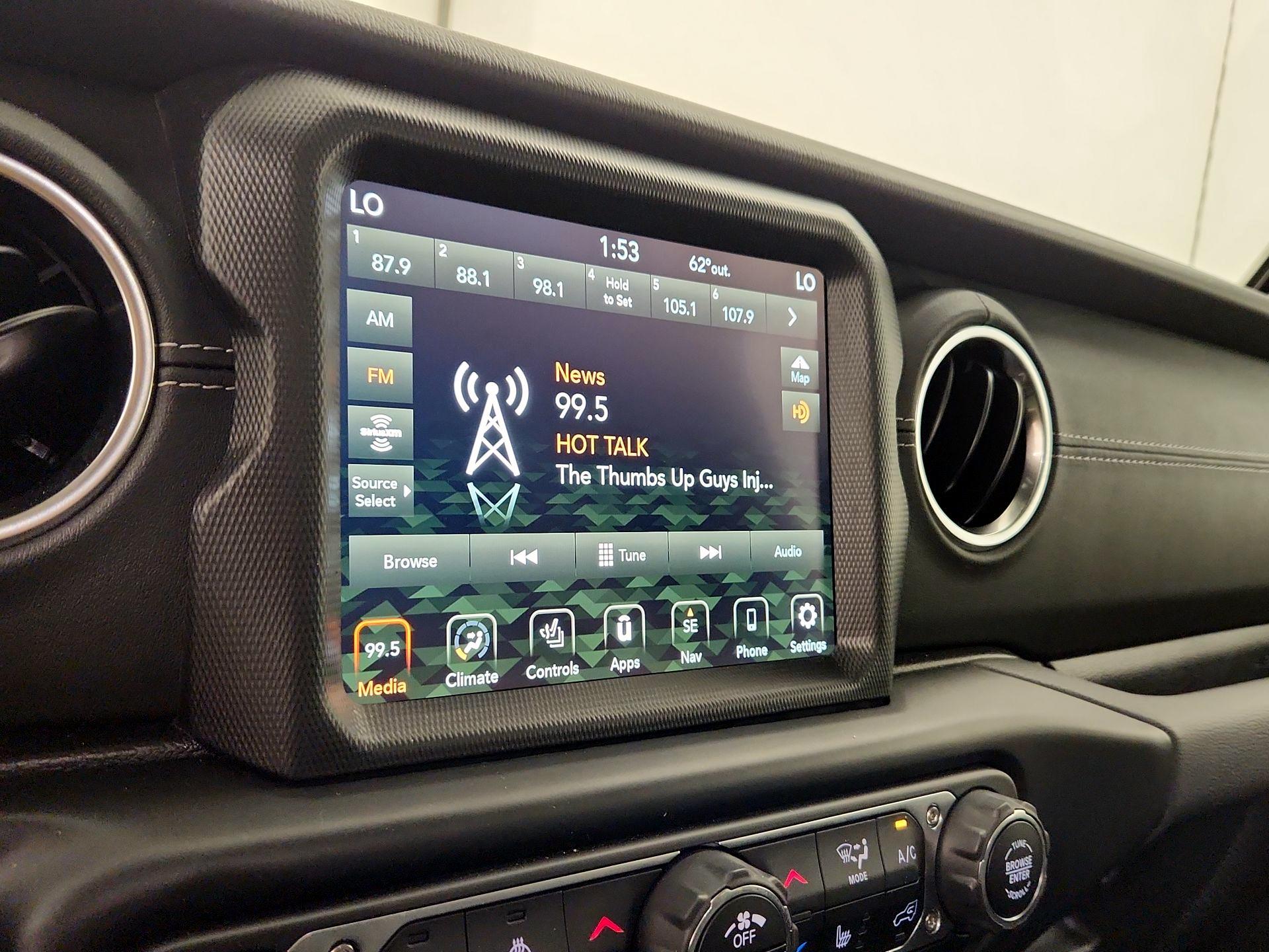 Thumbnail: 2022 Jeep Wrangler - 14