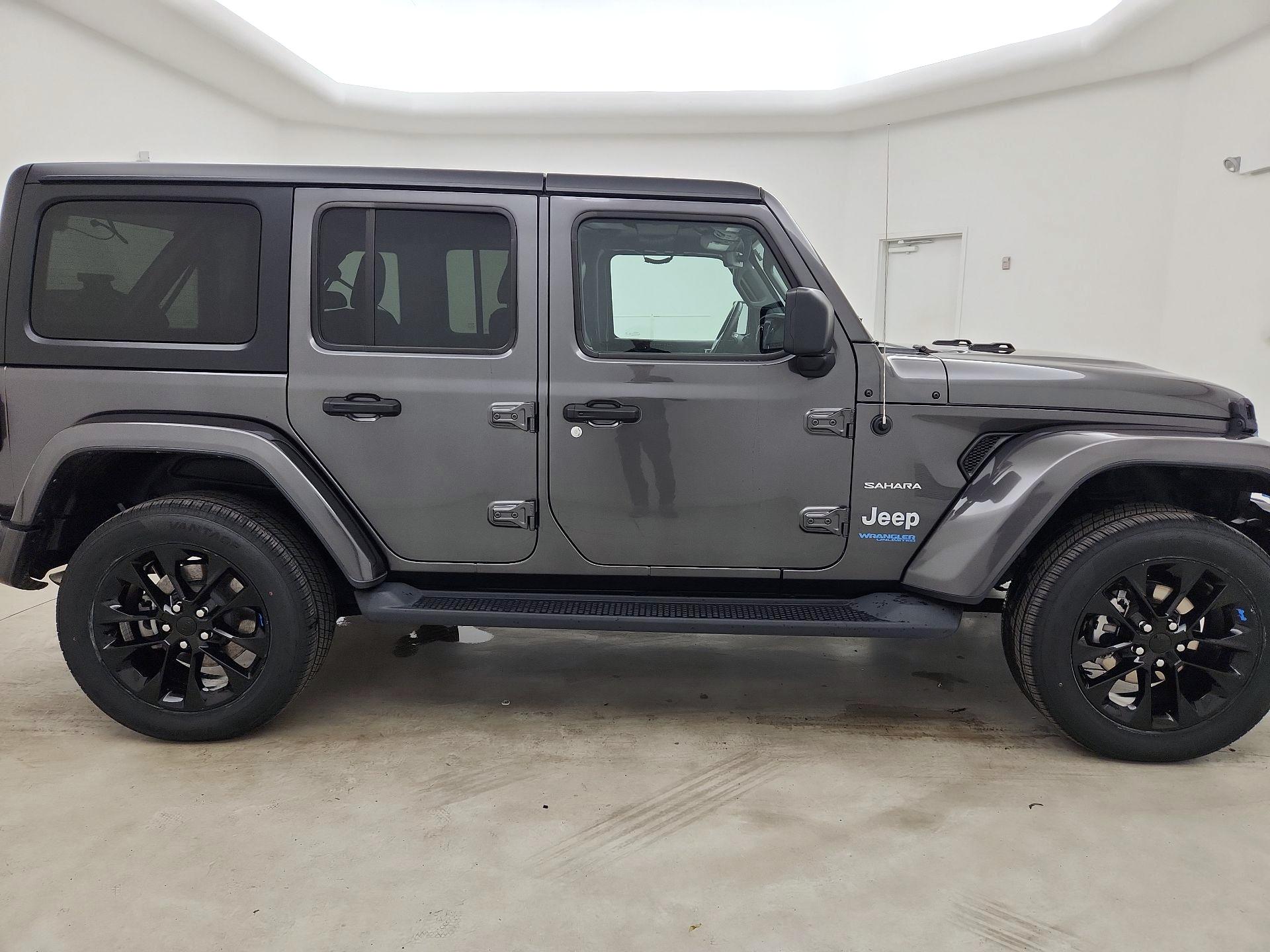 Thumbnail: 2022 Jeep Wrangler - 4