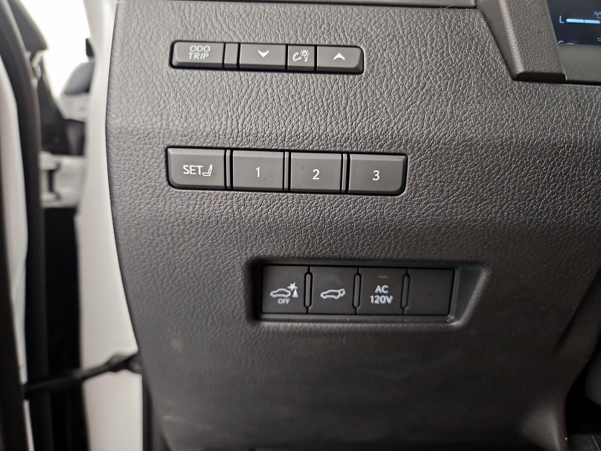 Thumbnail: 2024 Lexus GX - 13