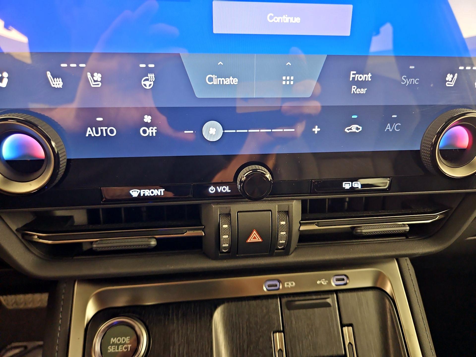 Thumbnail: 2024 Lexus GX - 16