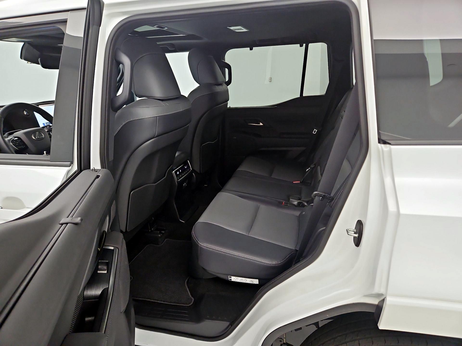 Thumbnail: 2024 Lexus GX - 20