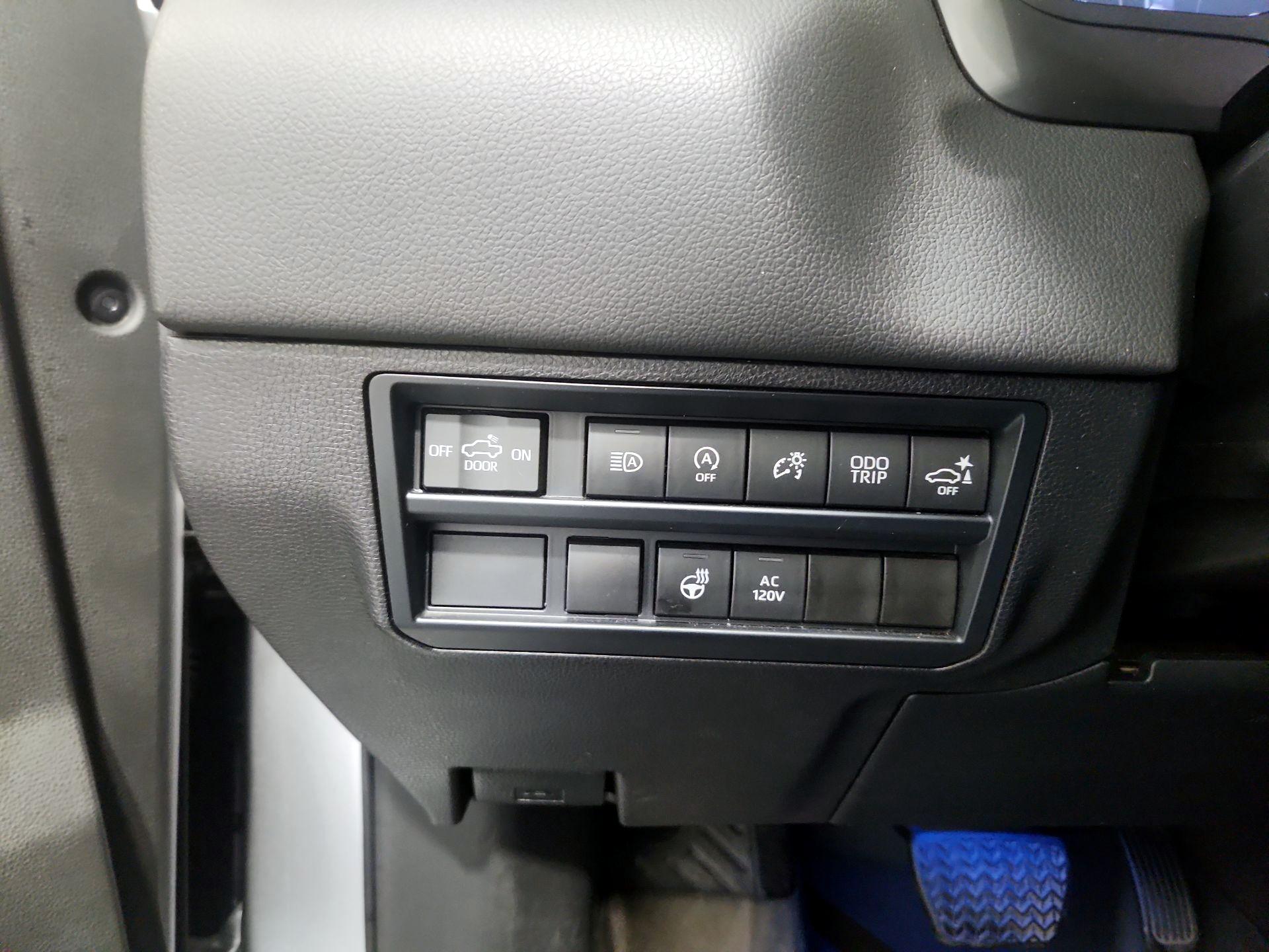 Thumbnail: 2024 Toyota Tundra - 13