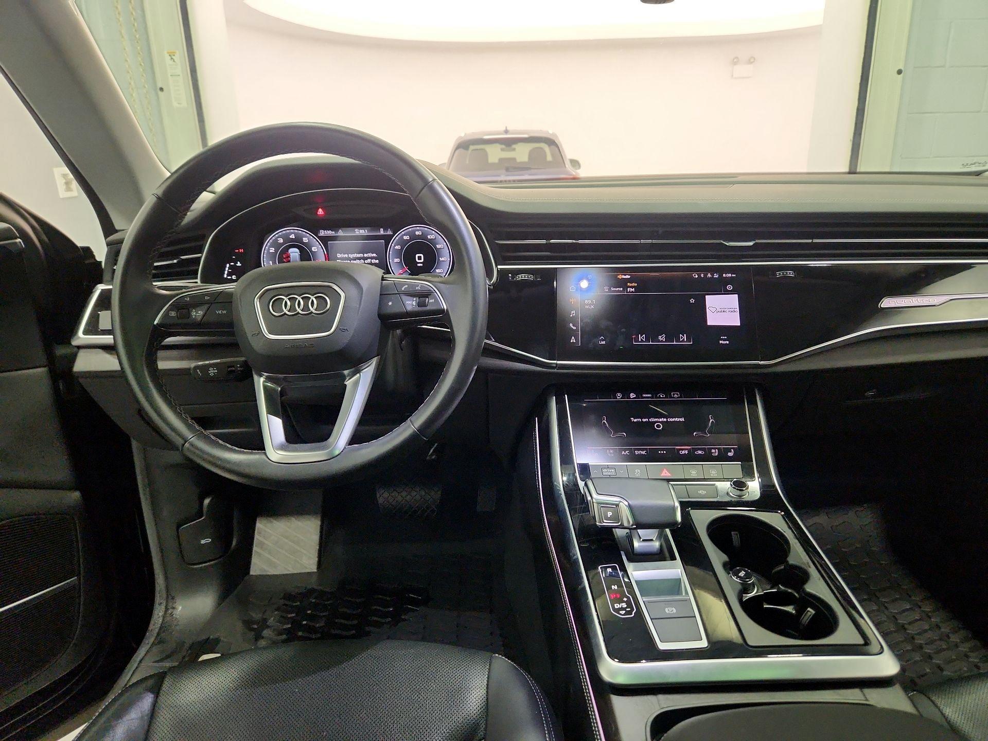 Thumbnail: 2023 Audi Q8 - 9