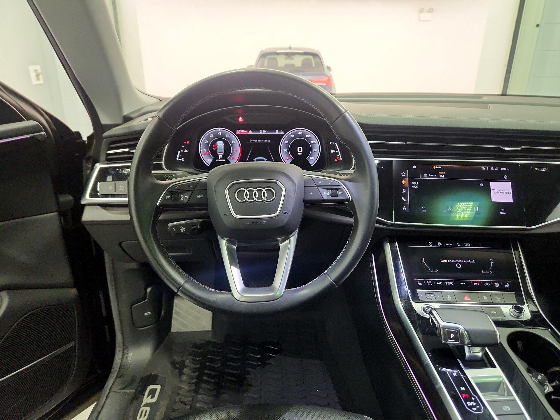 Thumbnail: 2023 Audi Q8 - 10