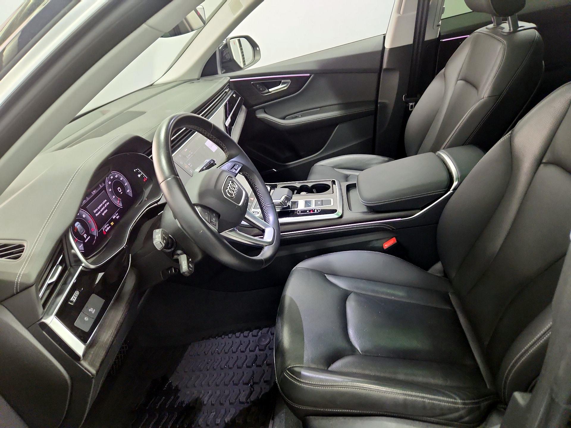 Thumbnail: 2023 Audi Q8 - 11