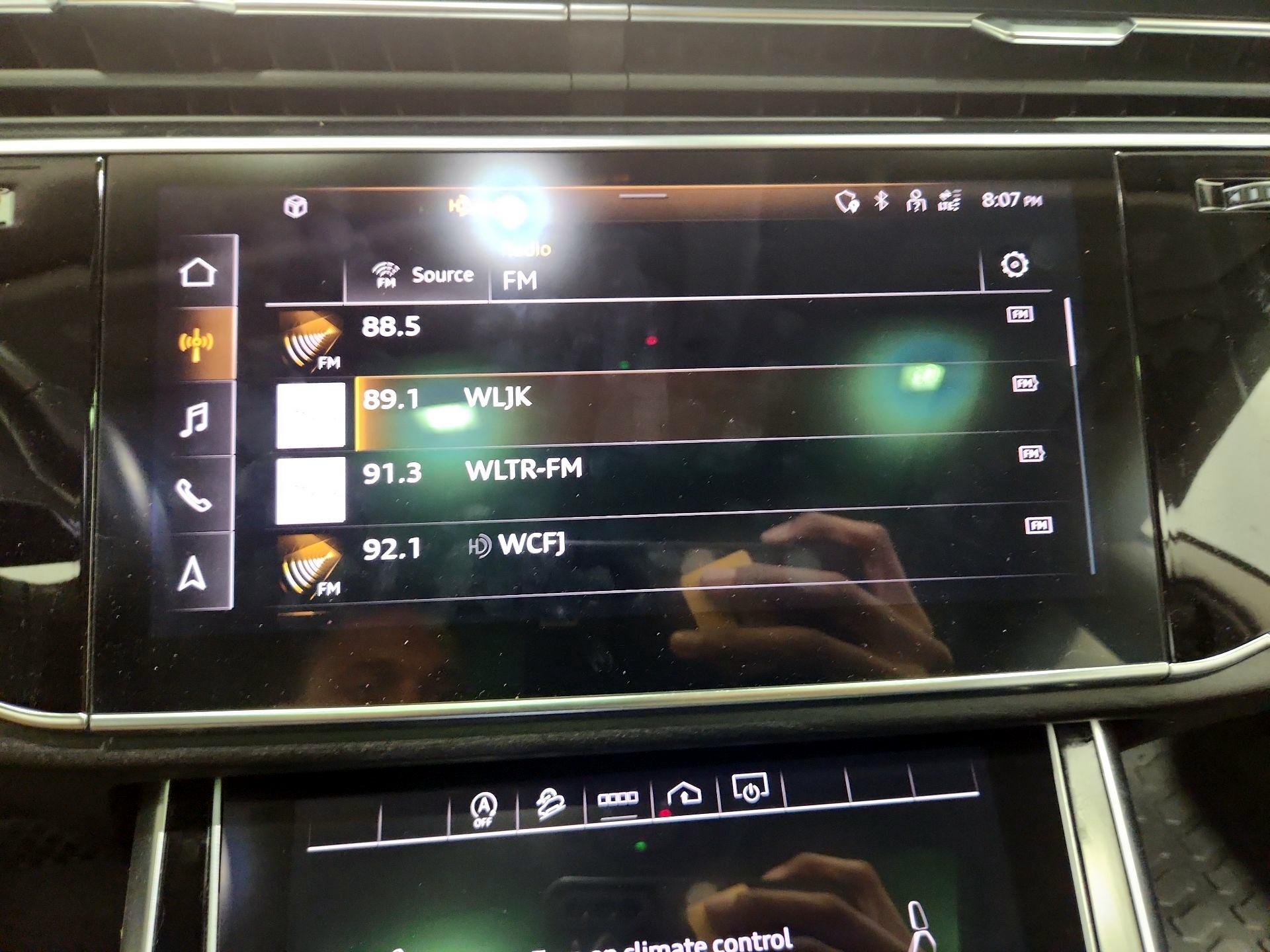 Thumbnail: 2023 Audi Q8 - 15