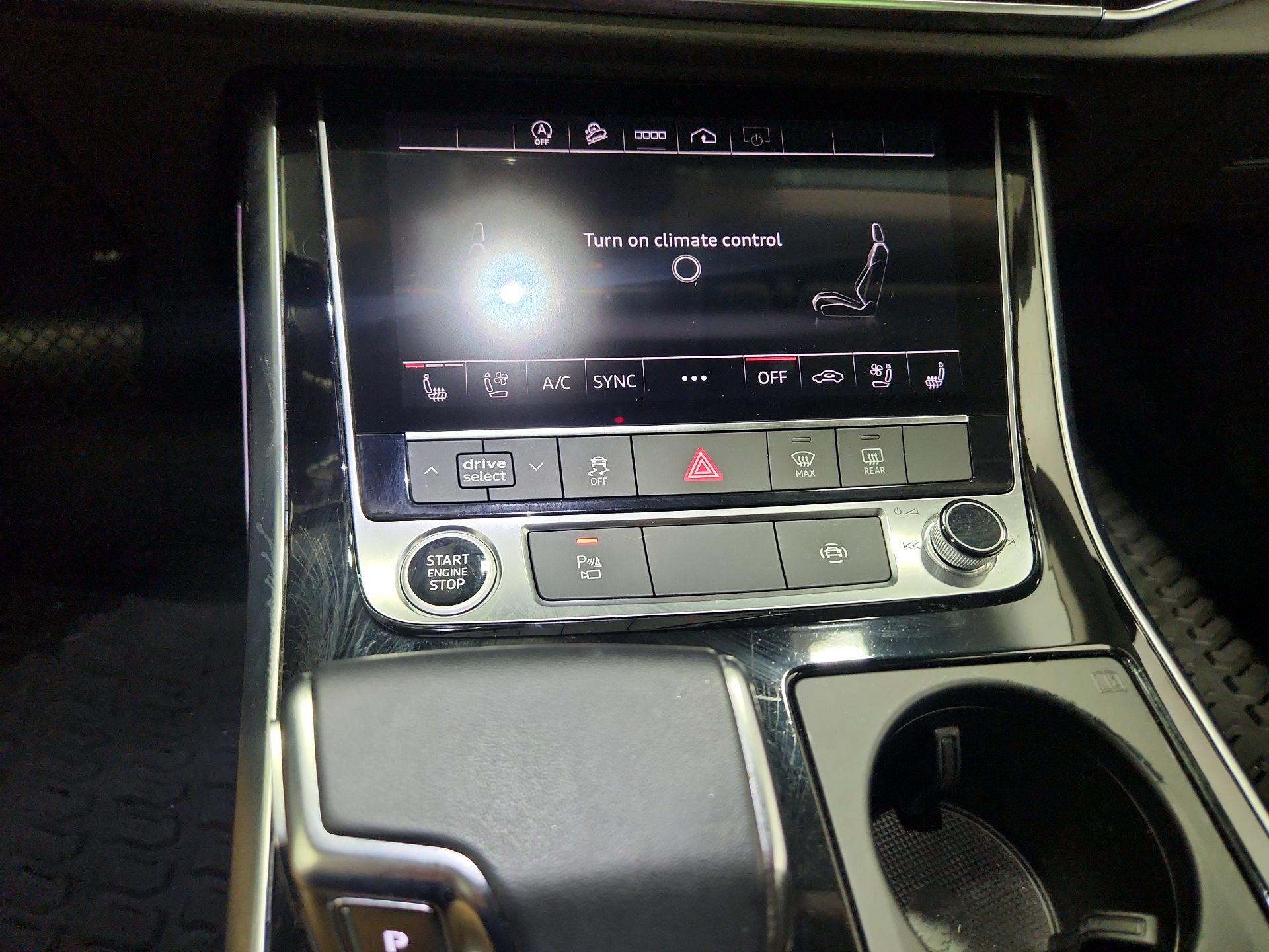 Thumbnail: 2023 Audi Q8 - 16