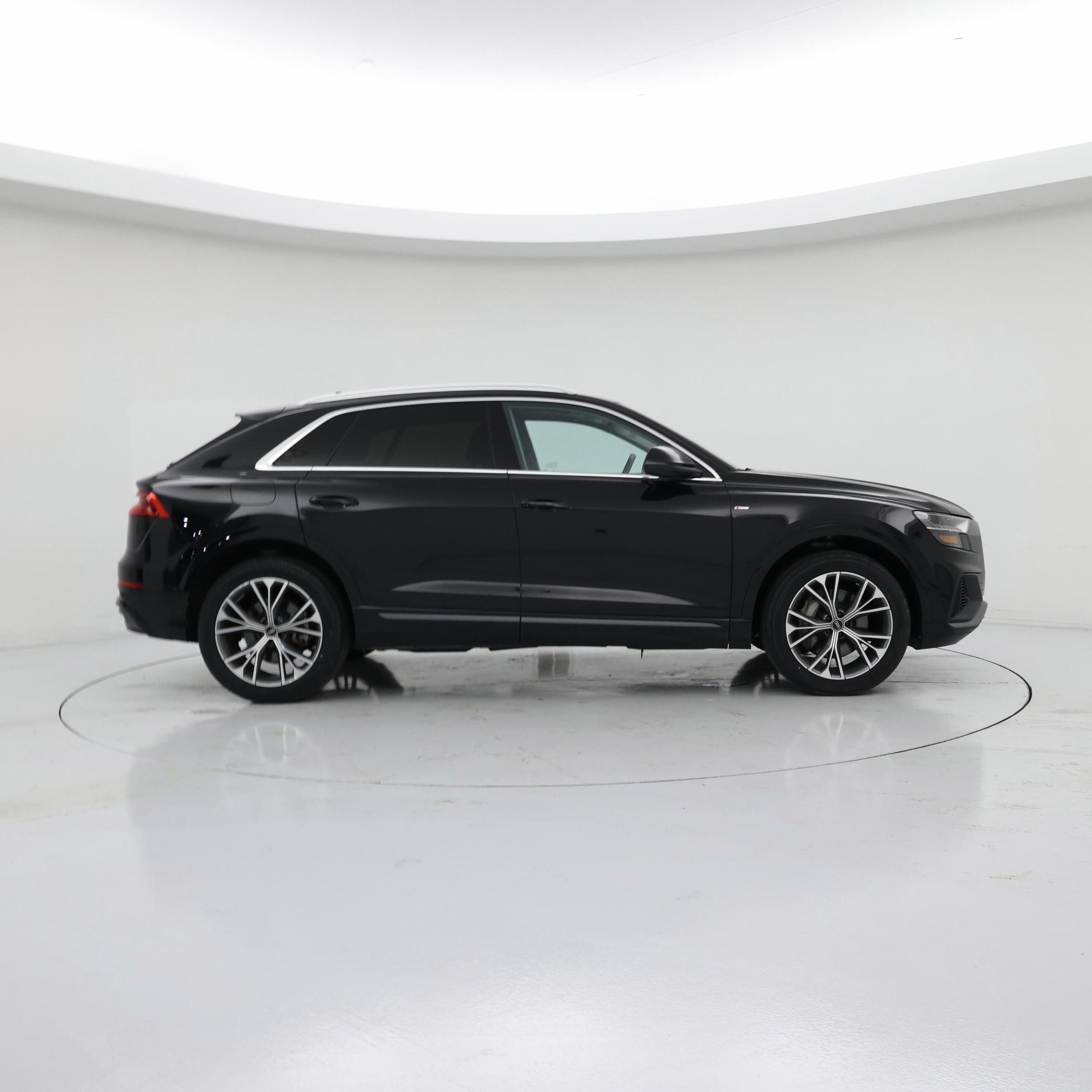 Thumbnail: 2023 Audi Q8 - 7