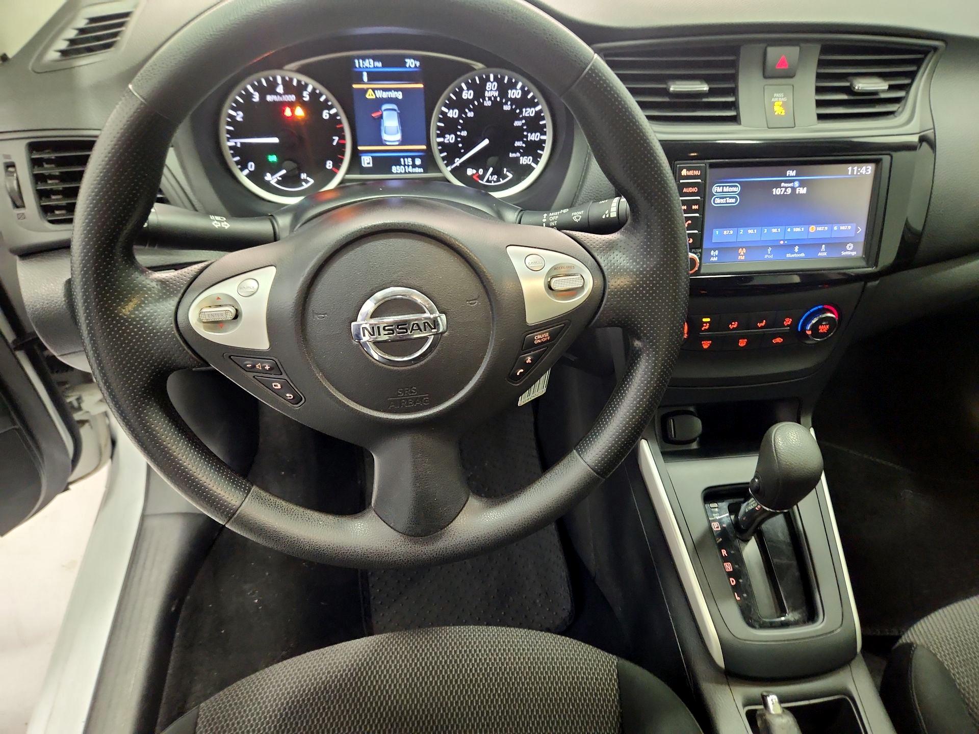 Thumbnail: 2019 Nissan Sentra - 9