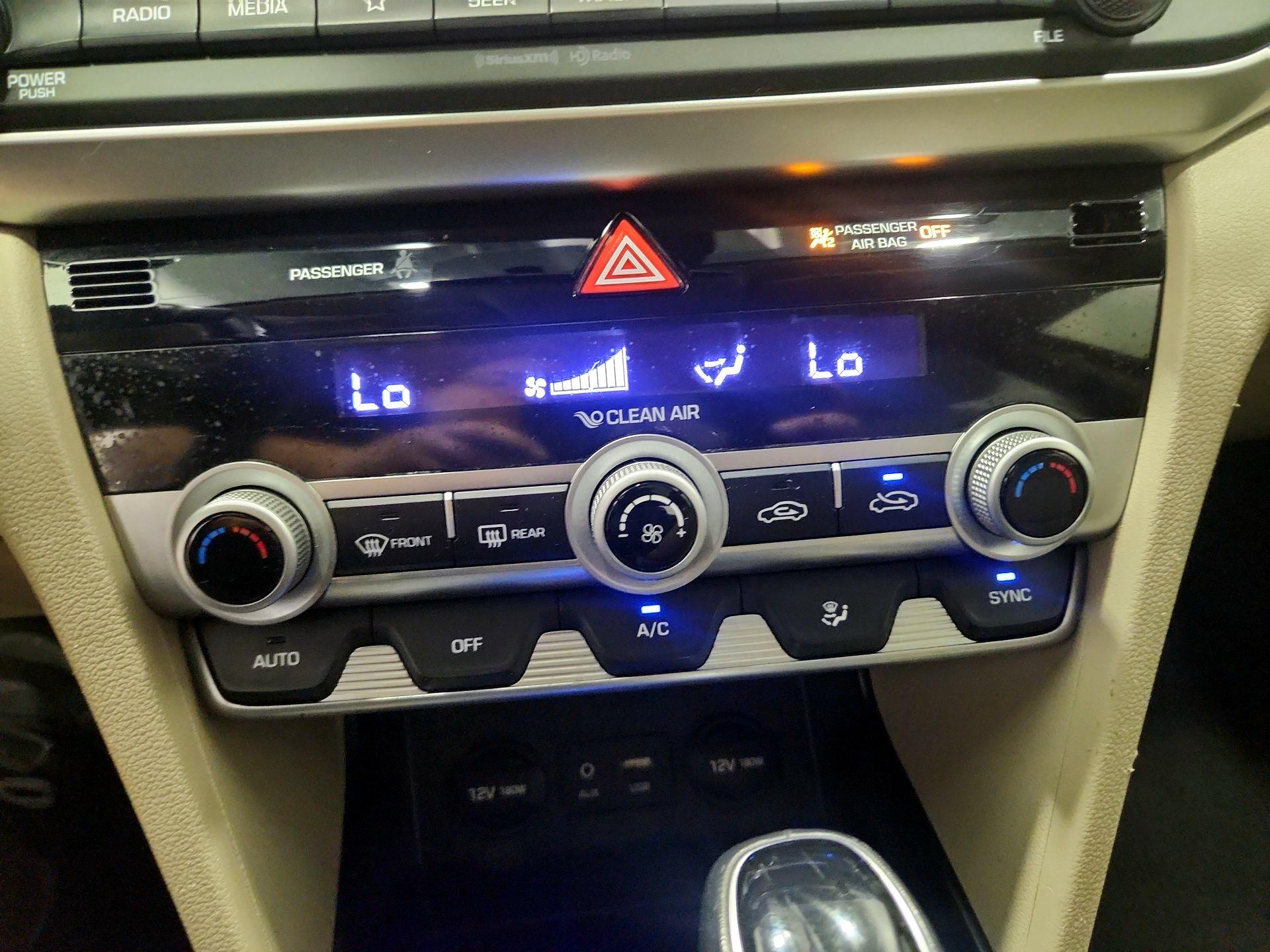 Thumbnail: 2020 Hyundai Elantra - 16