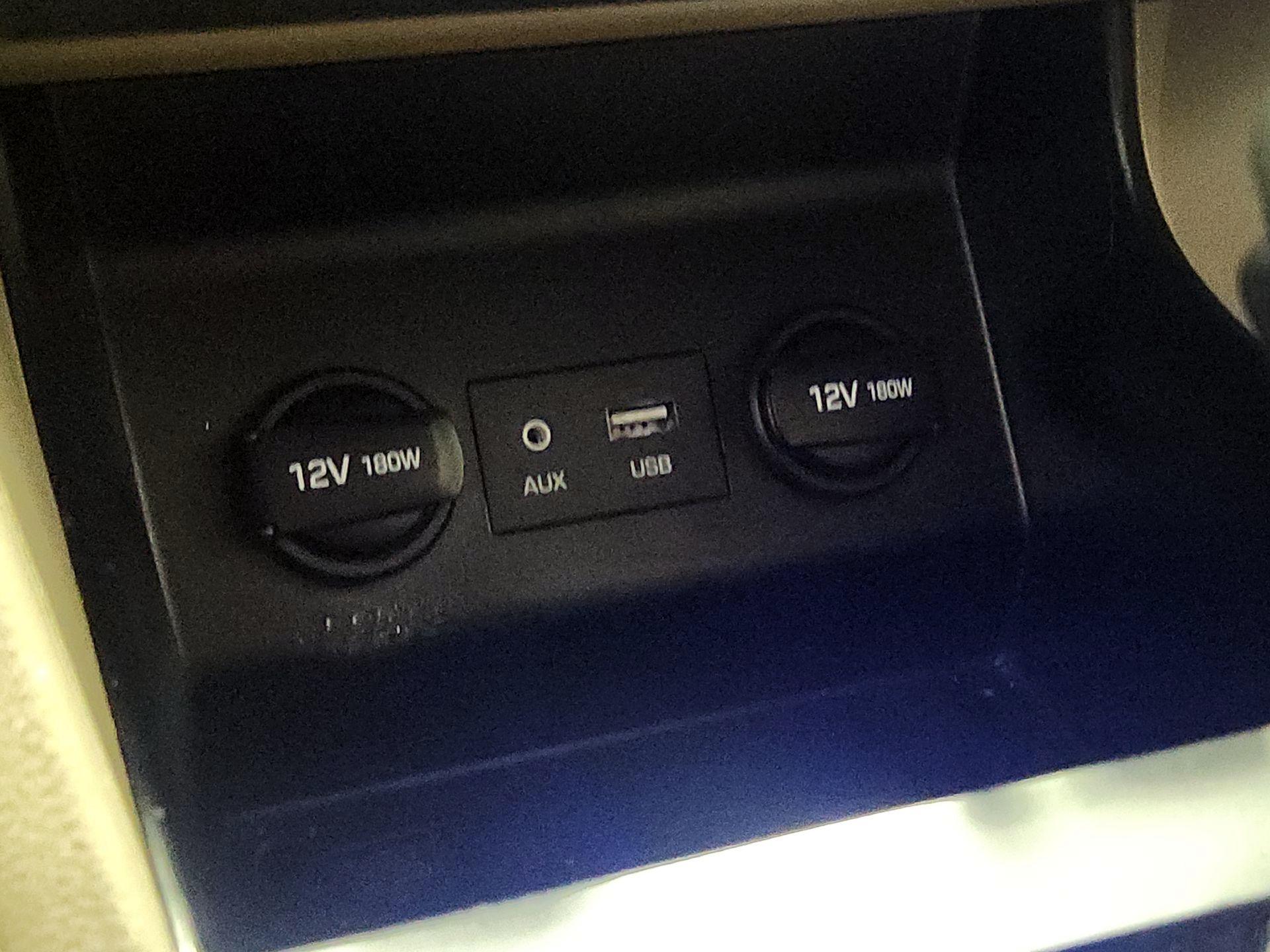 Thumbnail: 2020 Hyundai Elantra - 18