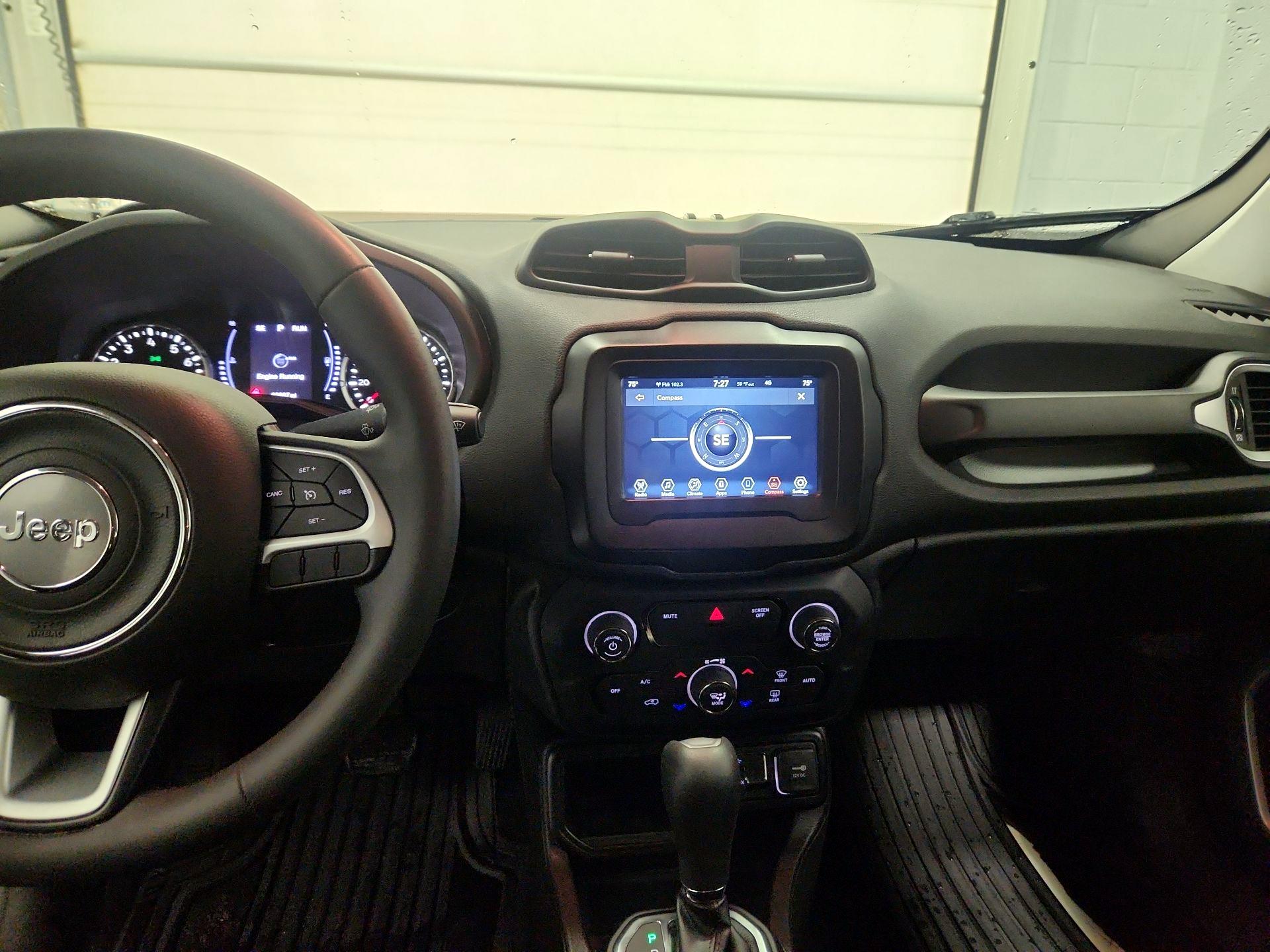 Thumbnail: 2020 Jeep Renegade - 9