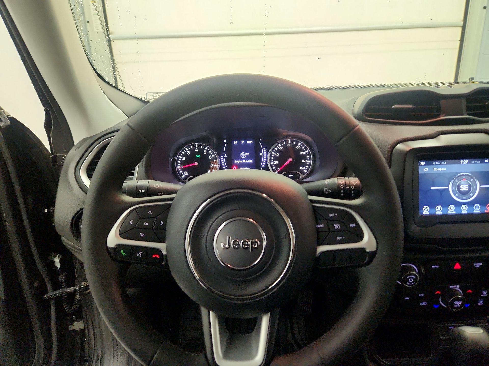 Thumbnail: 2020 Jeep Renegade - 10