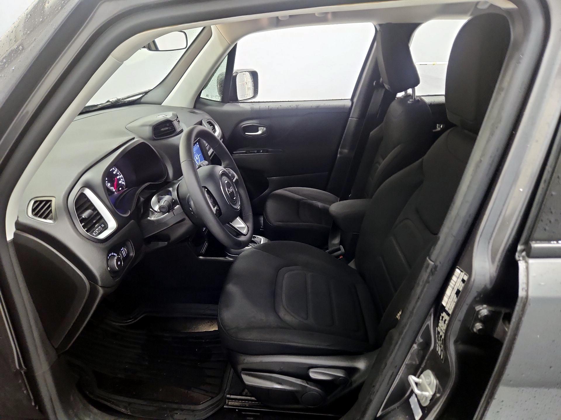 Thumbnail: 2020 Jeep Renegade - 11