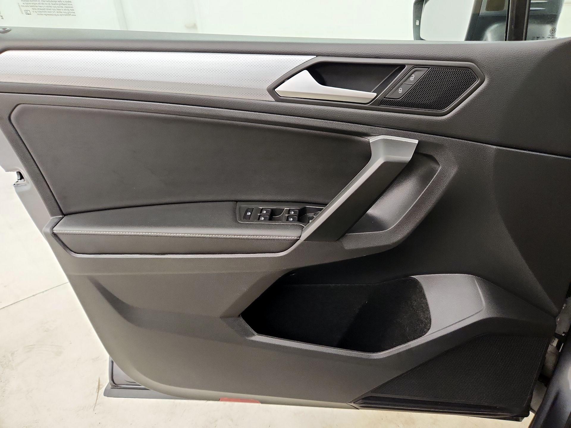 Thumbnail: 2024 Volkswagen Tiguan - 10