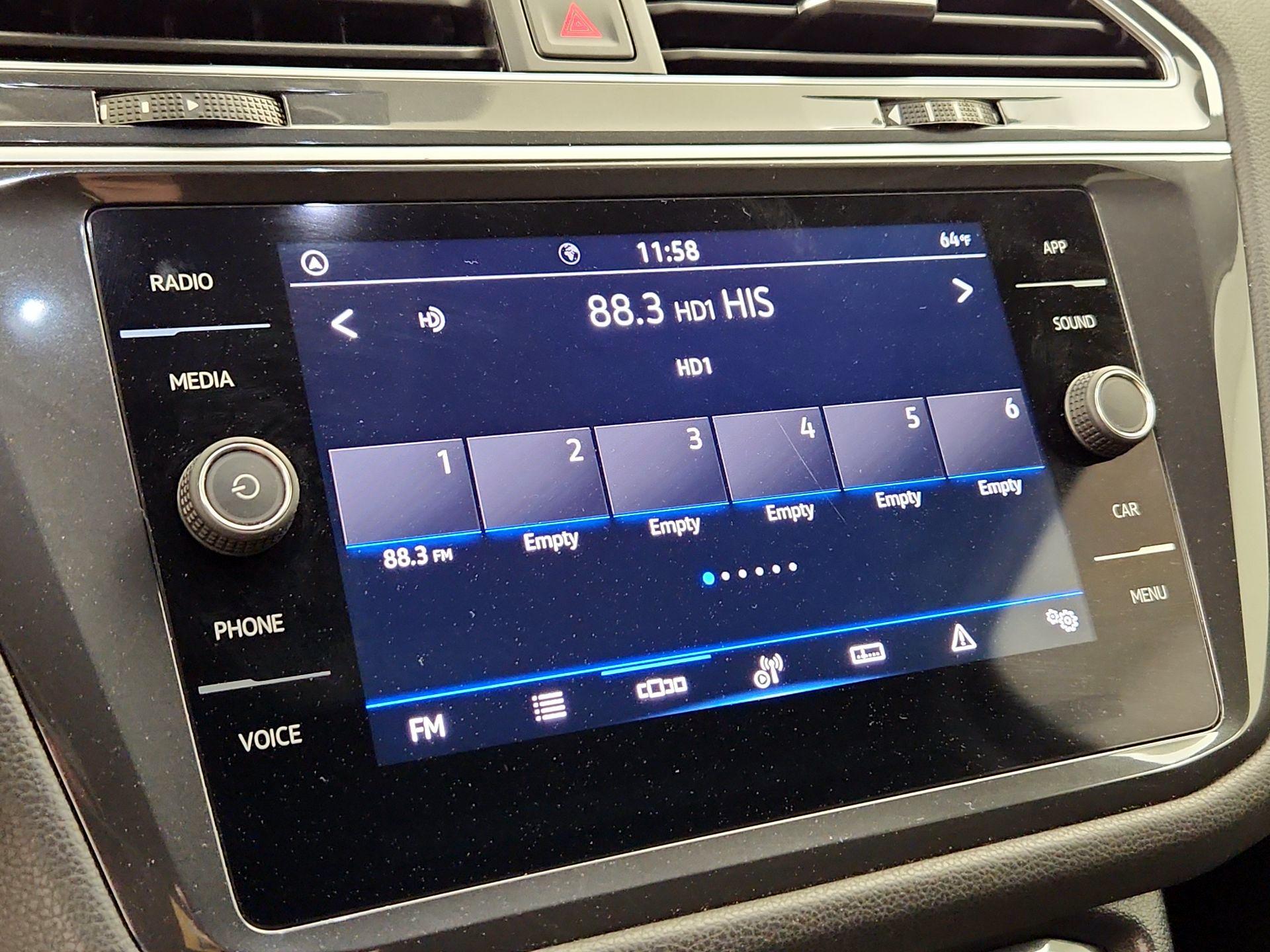 Thumbnail: 2024 Volkswagen Tiguan - 13