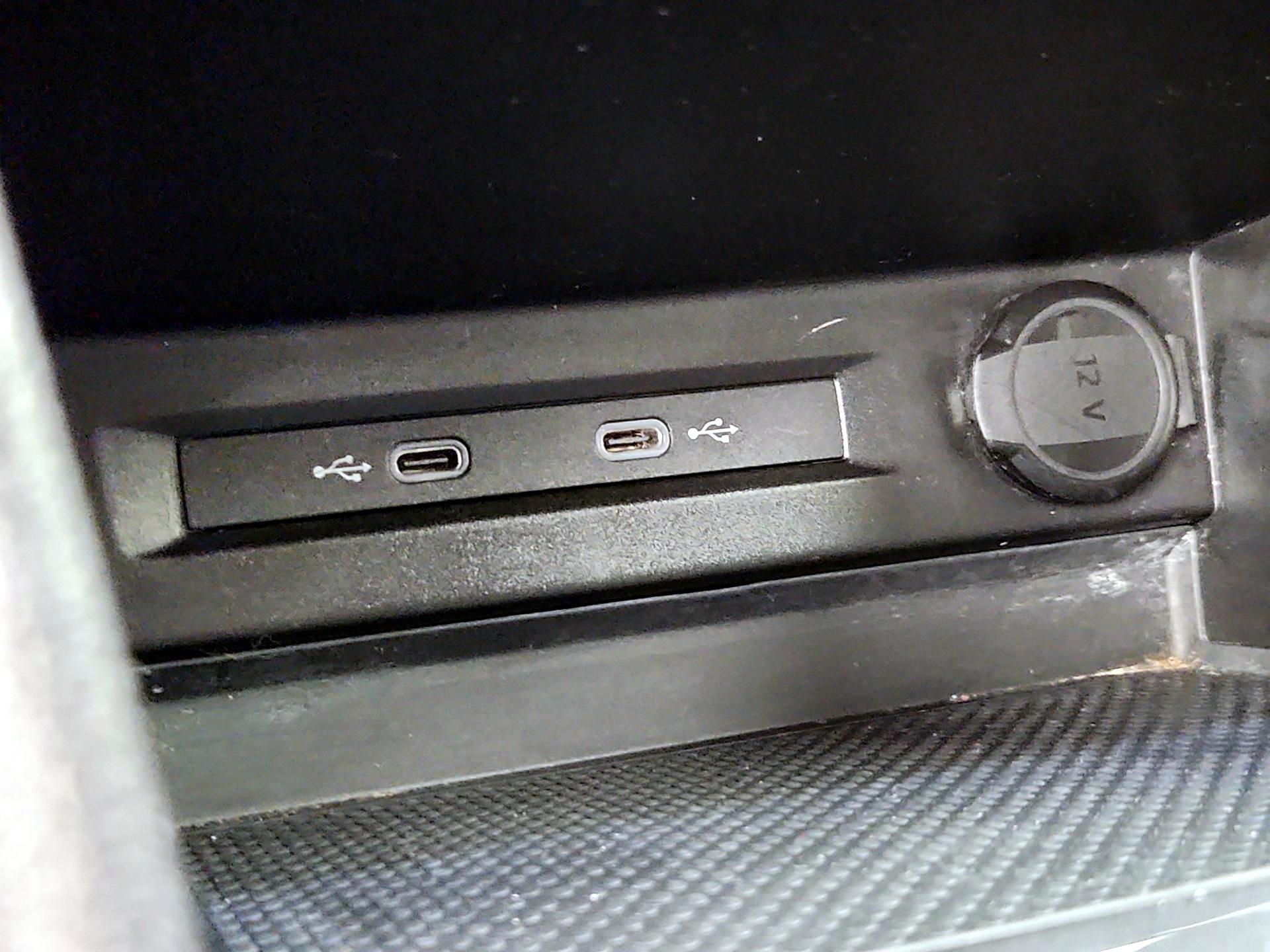 Thumbnail: 2024 Volkswagen Tiguan - 16