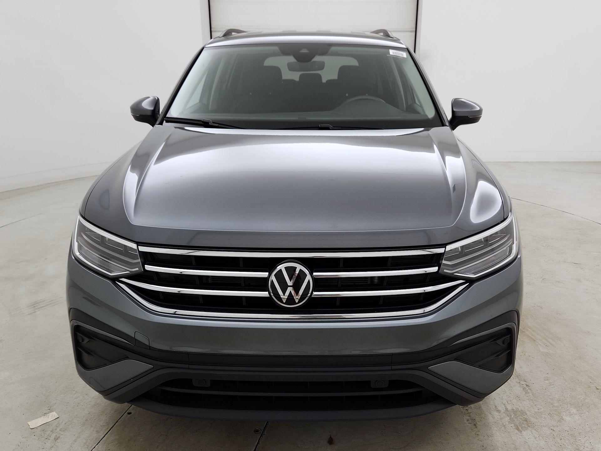 Thumbnail: 2024 Volkswagen Tiguan - 2