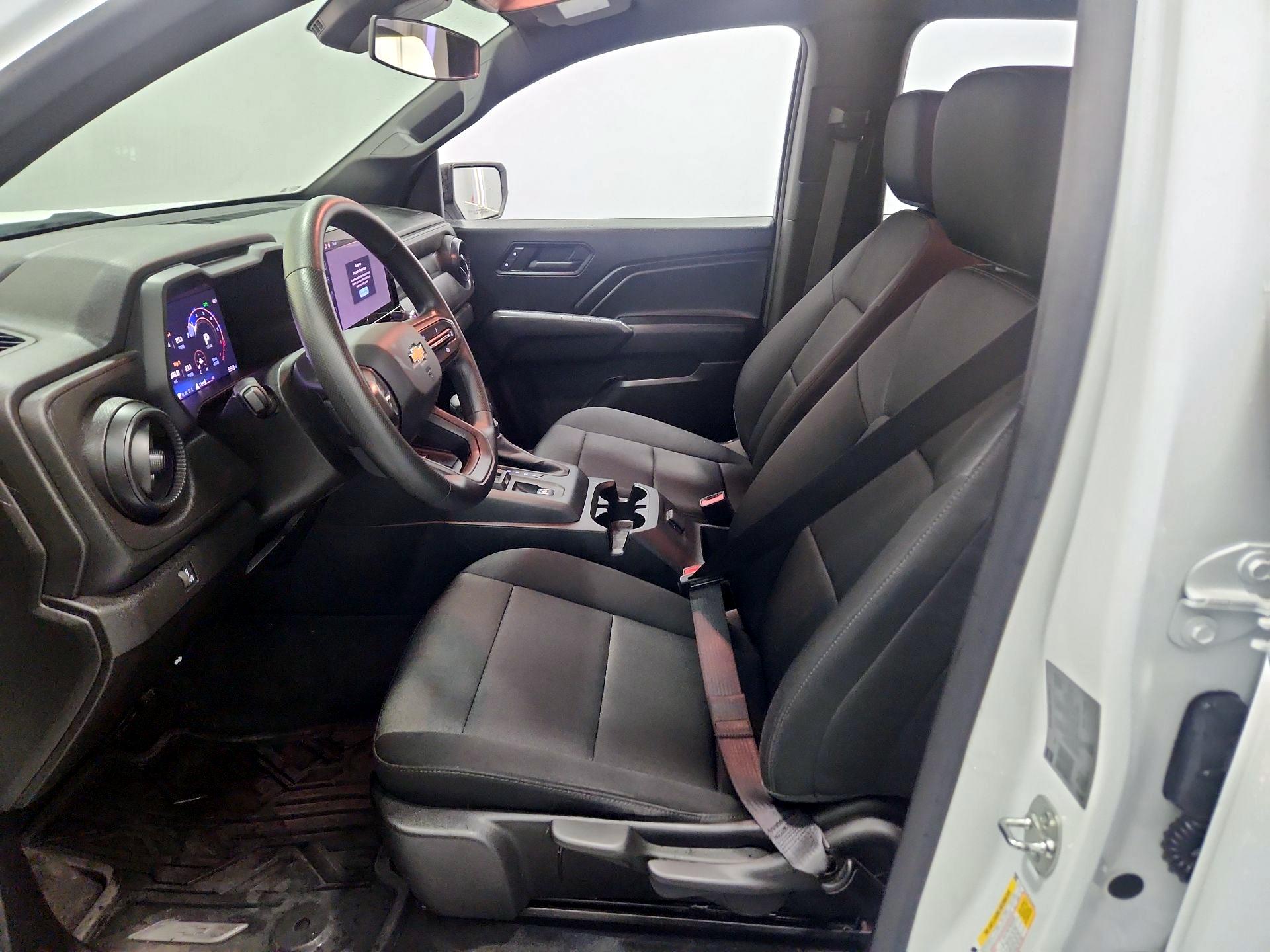 Thumbnail: 2024 Chevrolet Colorado - 11