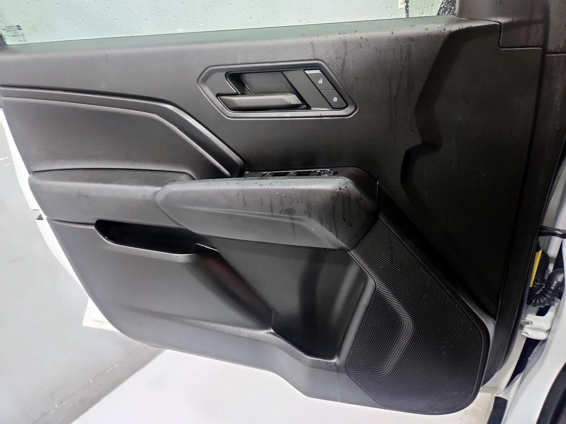 Thumbnail: 2024 Chevrolet Colorado - 12