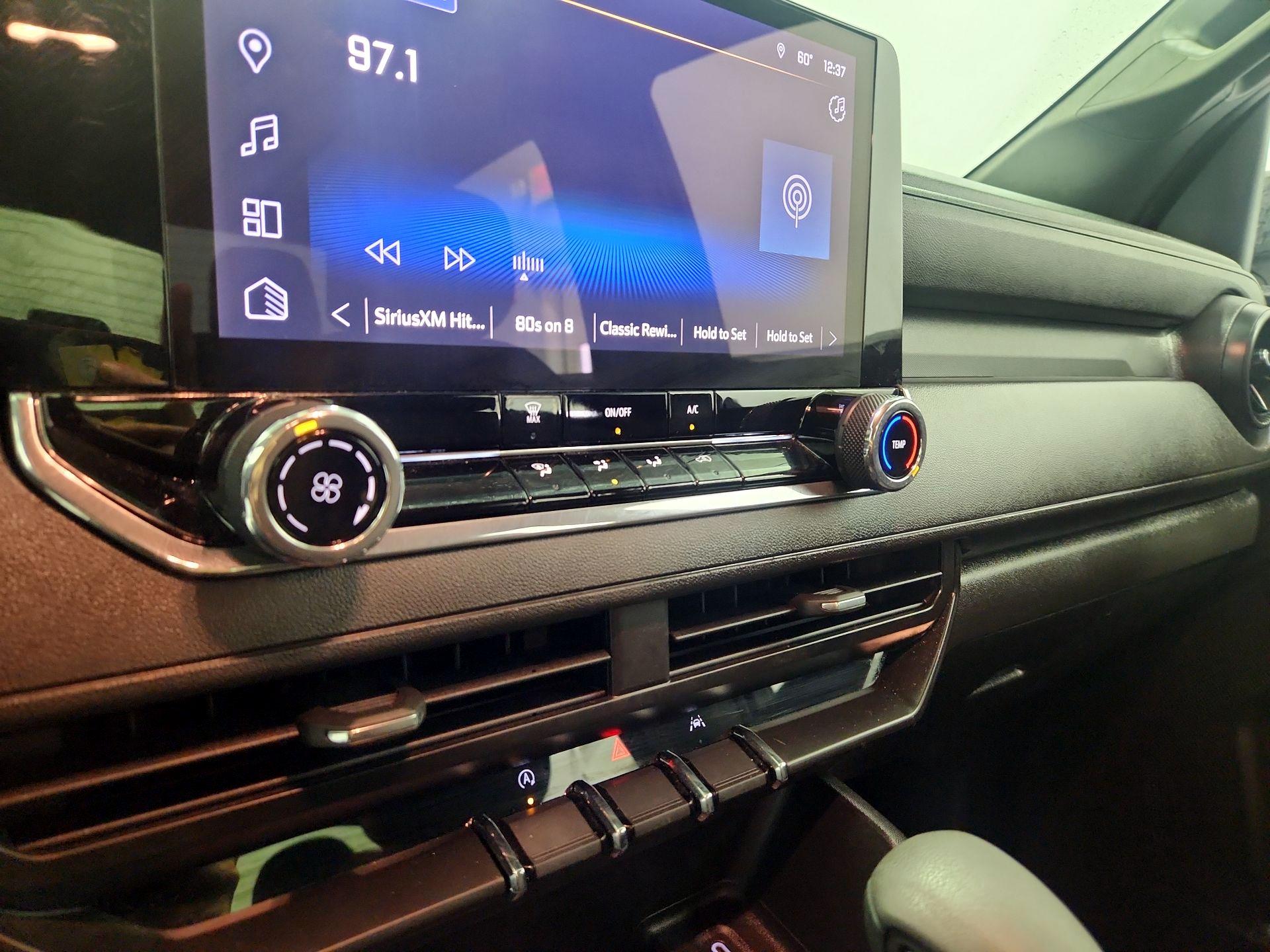 Thumbnail: 2024 Chevrolet Colorado - 17