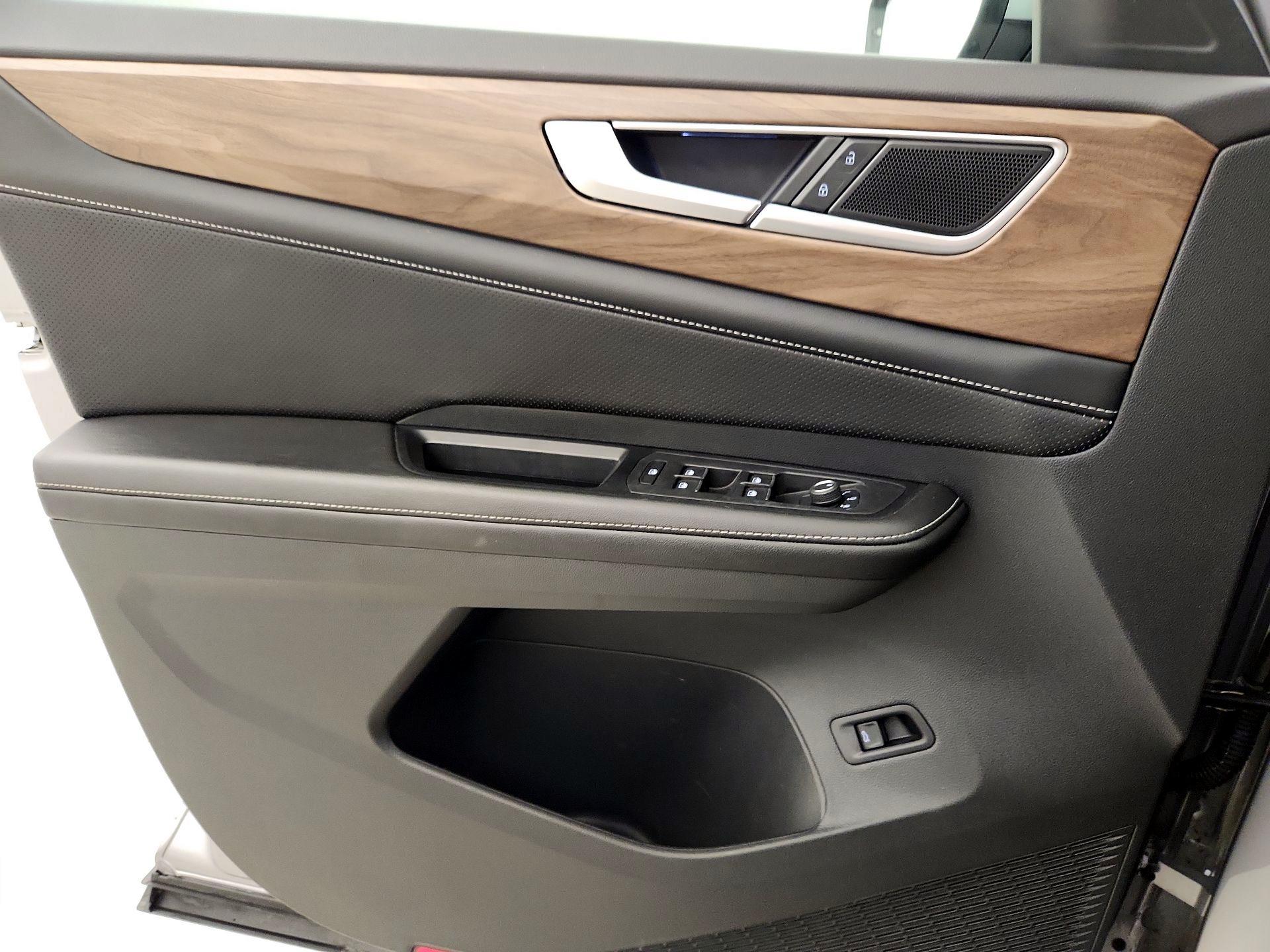 Thumbnail: 2024 Volkswagen Atlas - 10