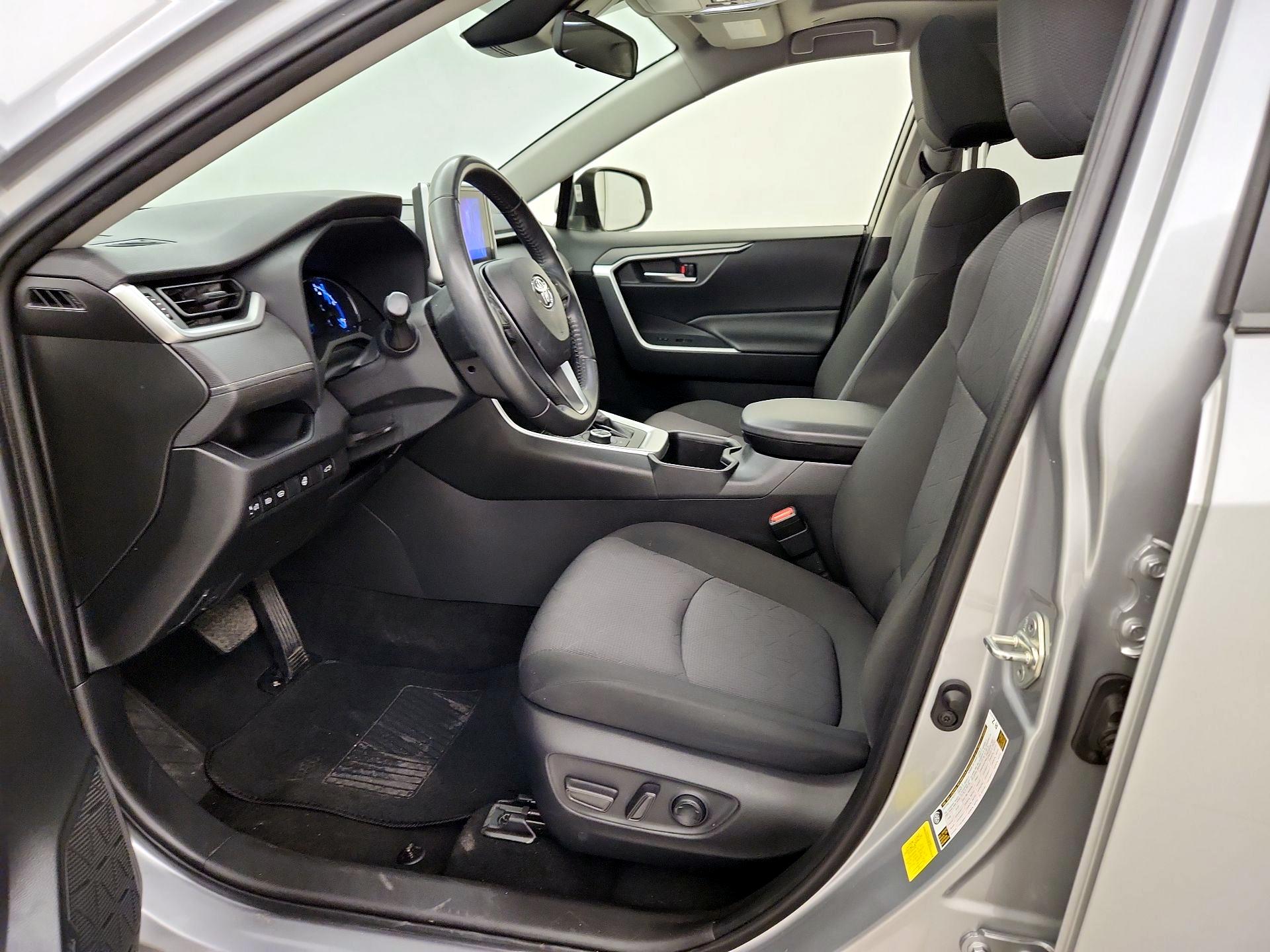 Thumbnail: 2023 Toyota RAV4 - 9