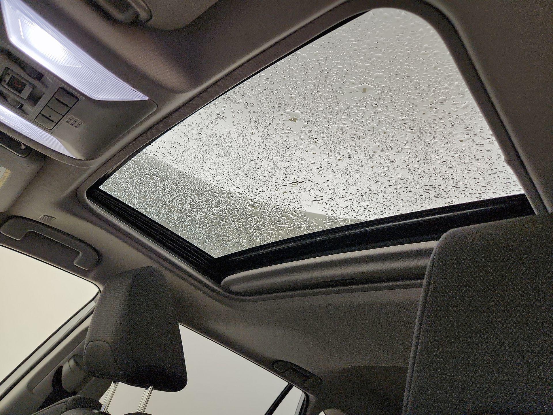 Thumbnail: 2023 Toyota RAV4 - 17