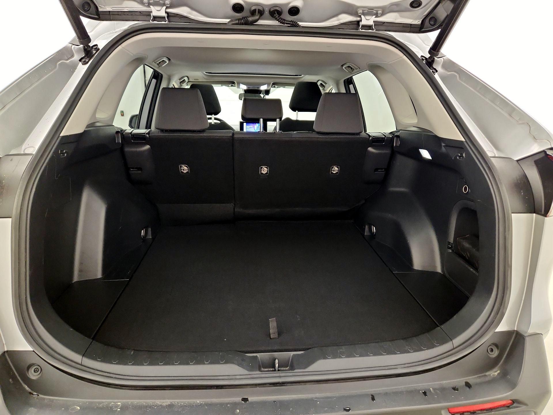 Thumbnail: 2023 Toyota RAV4 - 19