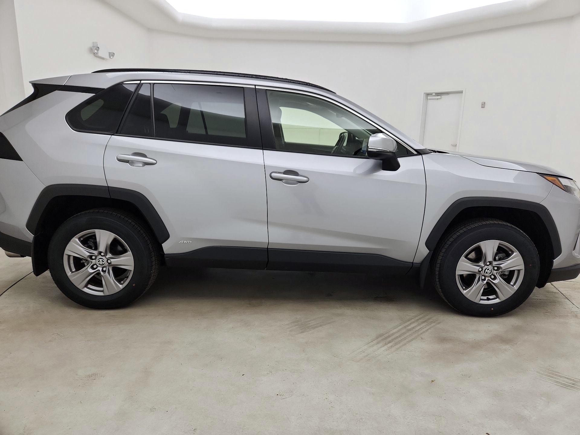 Thumbnail: 2023 Toyota RAV4 - 4