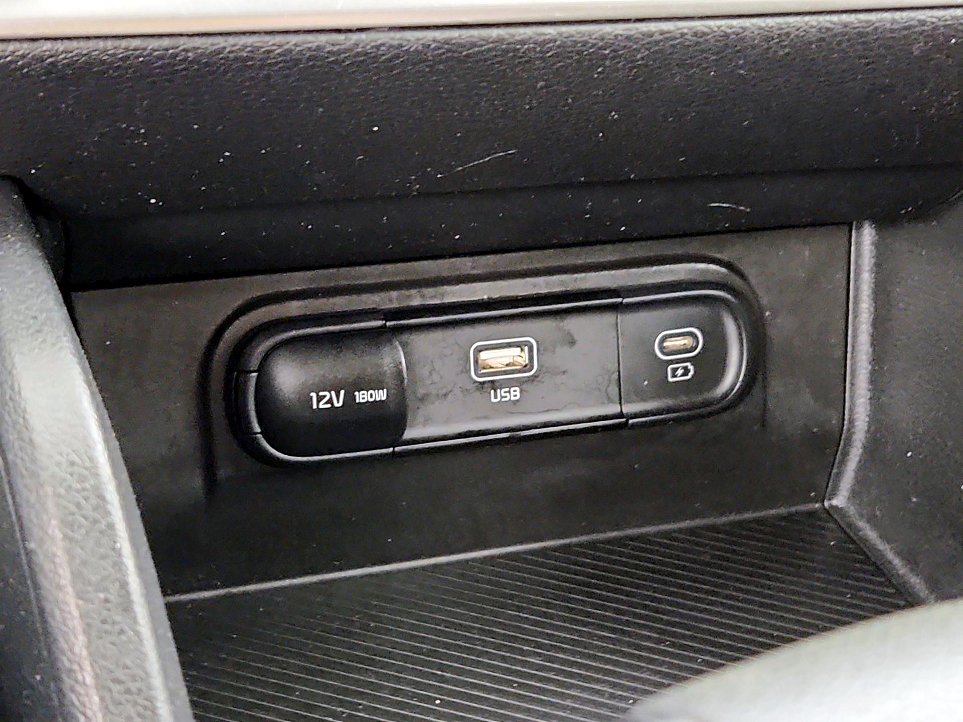 Thumbnail: 2024 Kia Sportage - 16