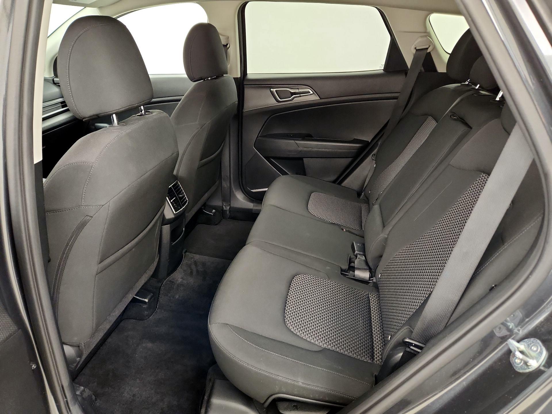 Thumbnail: 2024 Kia Sportage - 17