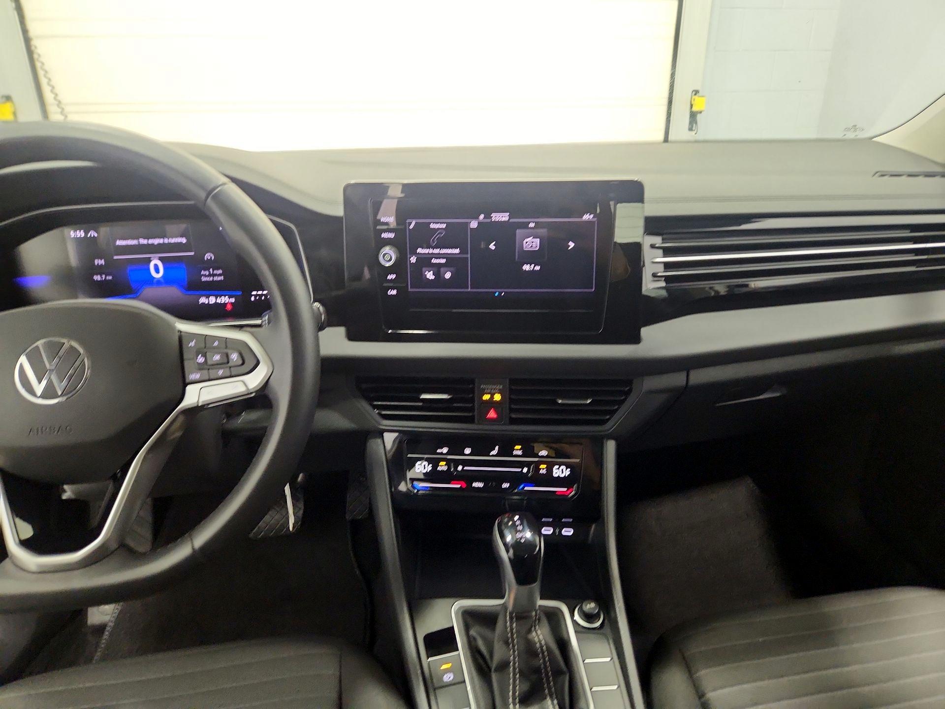 Thumbnail: 2025 Volkswagen Jetta - 9