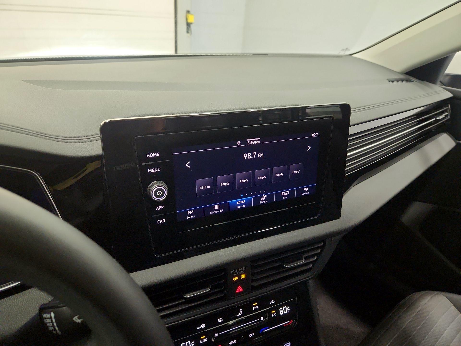 Thumbnail: 2025 Volkswagen Jetta - 15