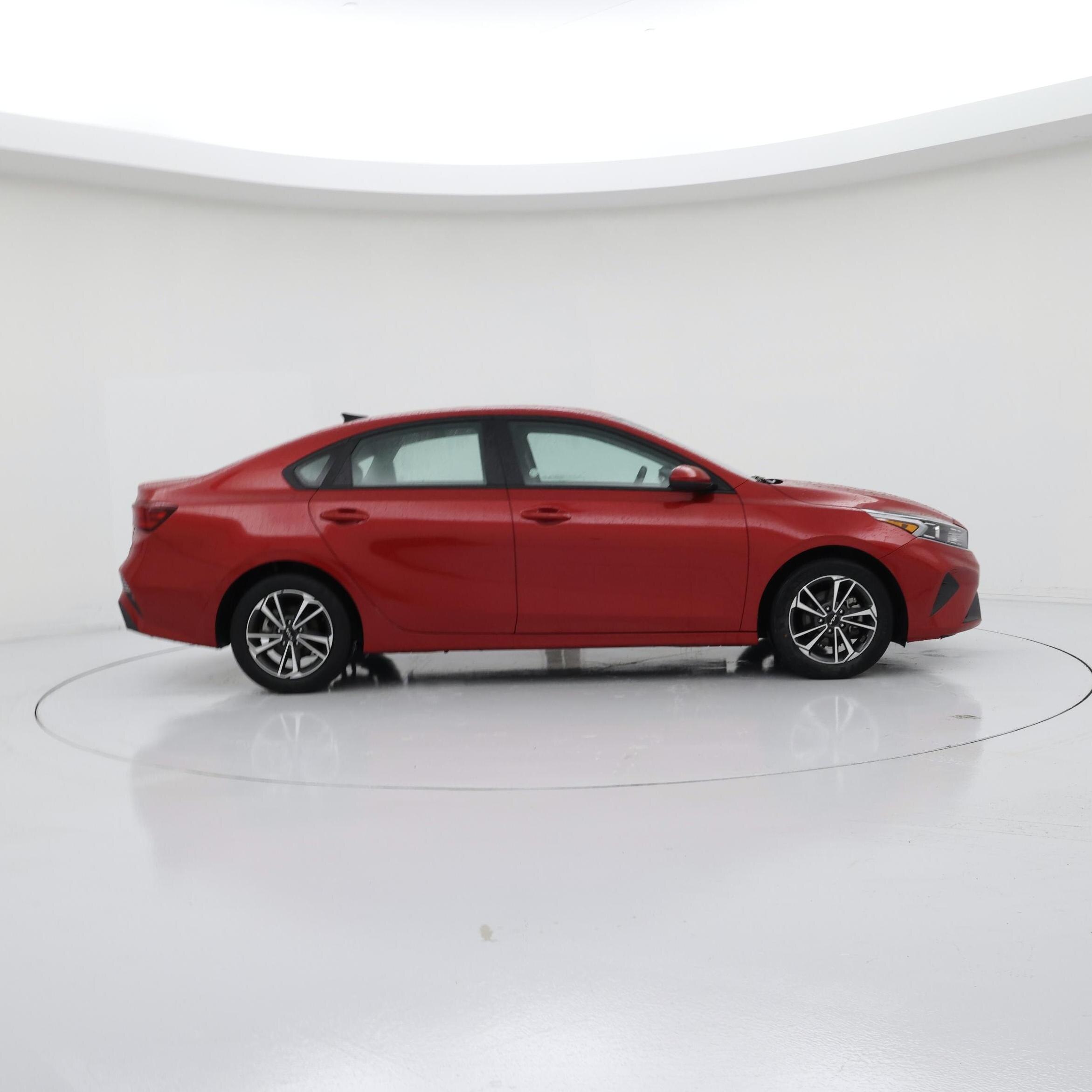 Thumbnail: 2024 Kia Forte - 7