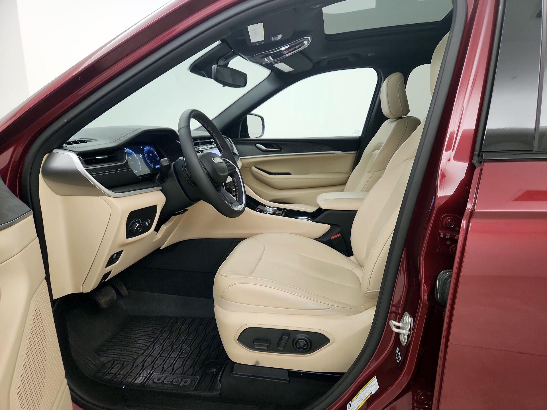 Thumbnail: 2024 Jeep Grand Cherokee L - 9