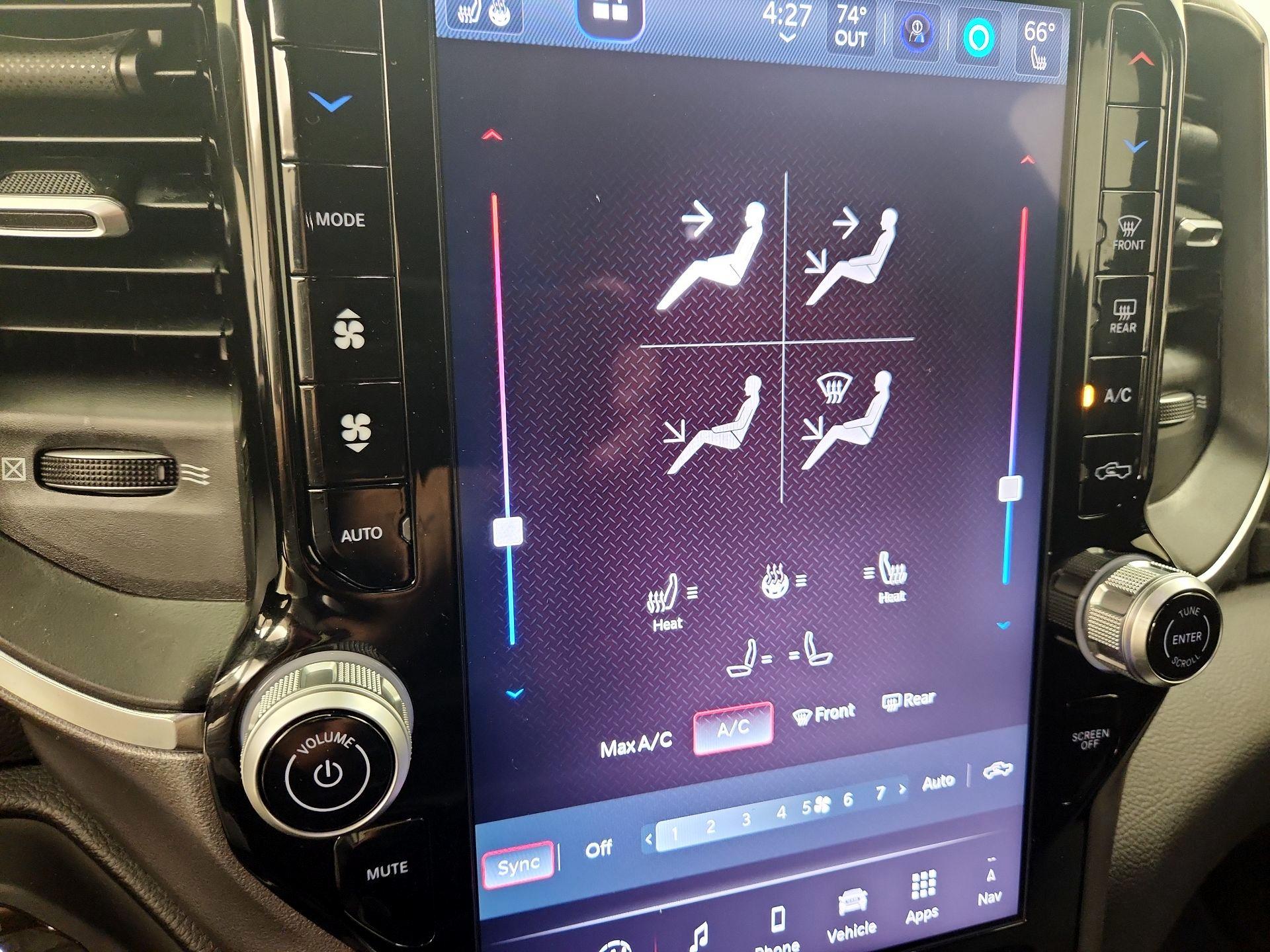 Thumbnail: 2025 RAM 1500 - 17