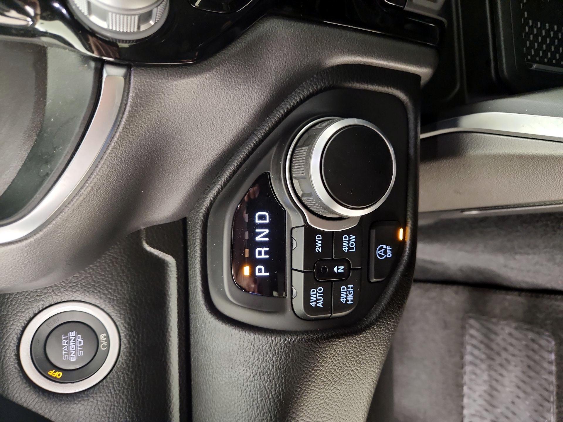 Thumbnail: 2025 RAM 1500 - 18