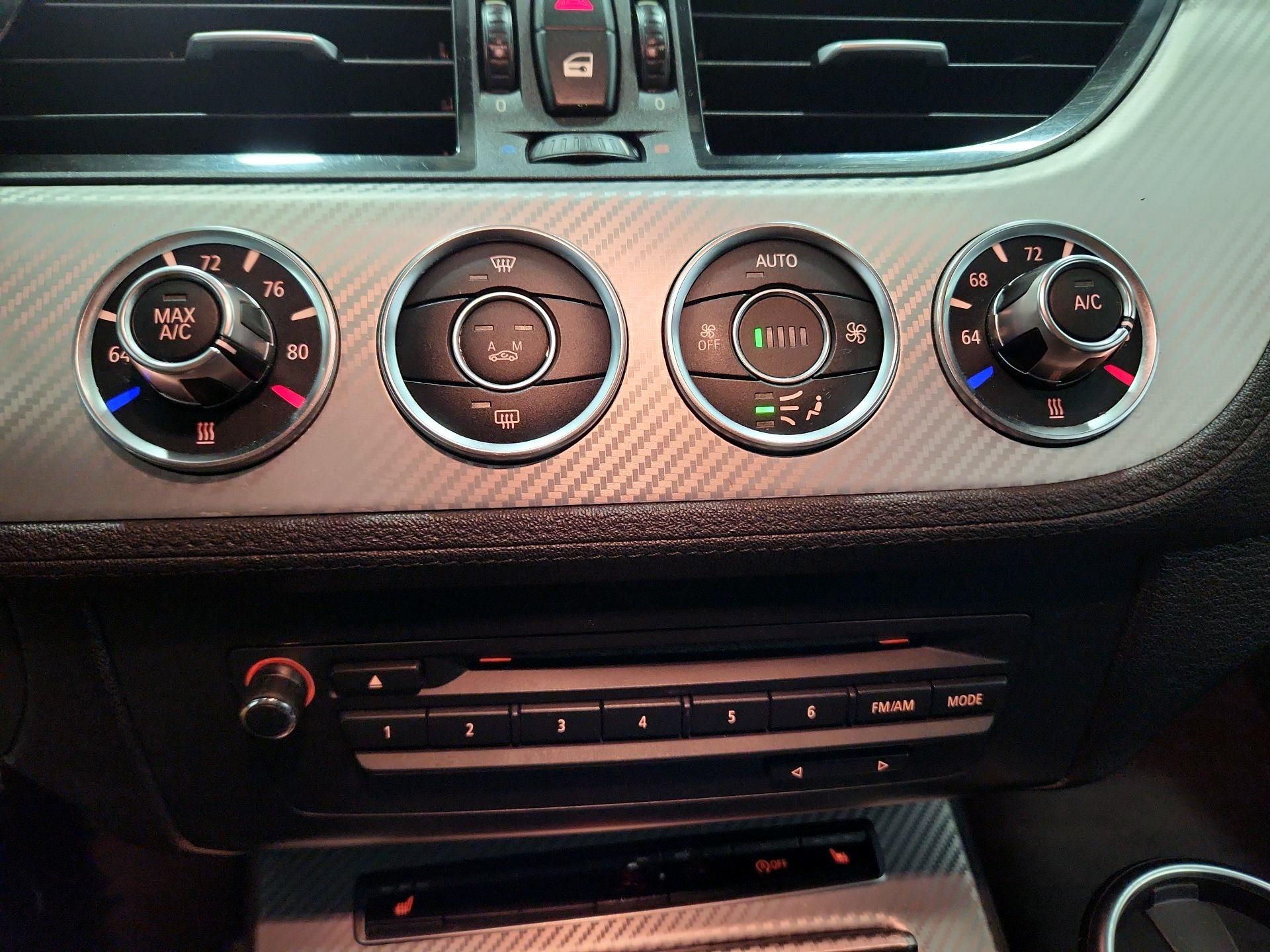 Thumbnail: 2014 BMW Z4 - 15