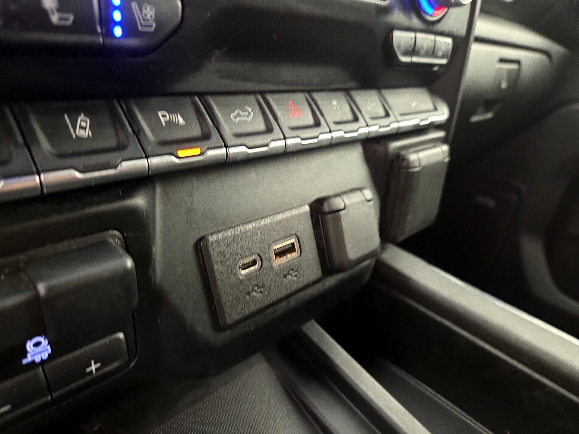 Thumbnail: 2020 GMC Sierra 2500 - 18