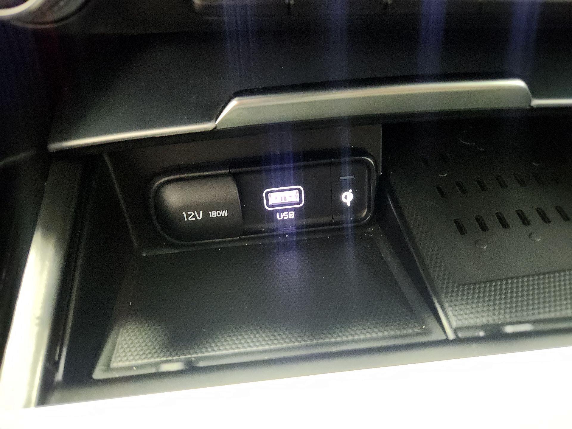 Thumbnail: 2023 Kia Stinger - 18