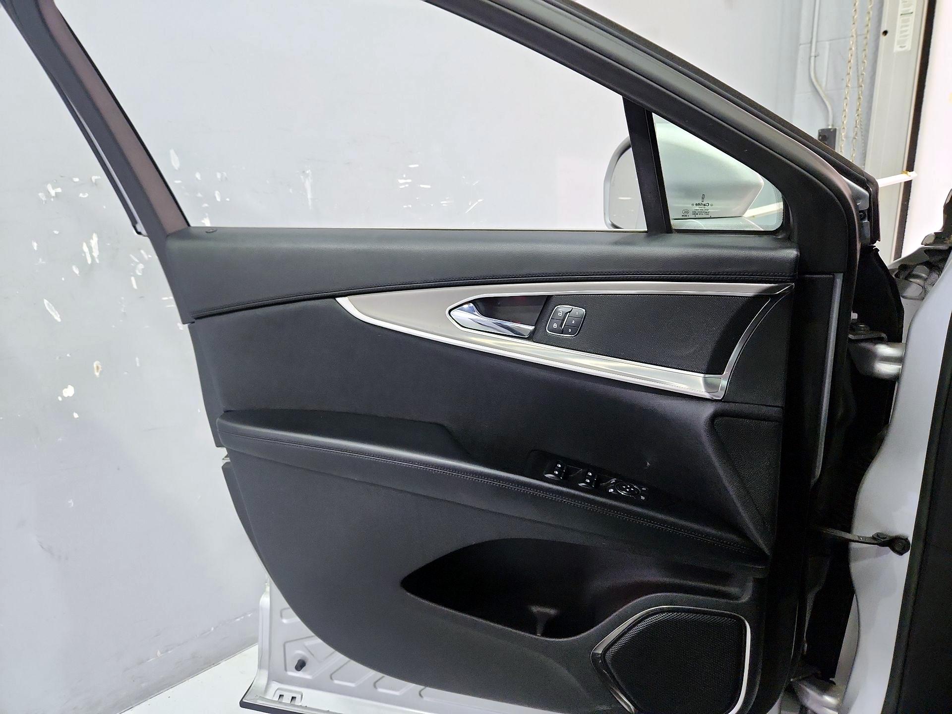 Thumbnail: 2016 Lincoln MKX - 12