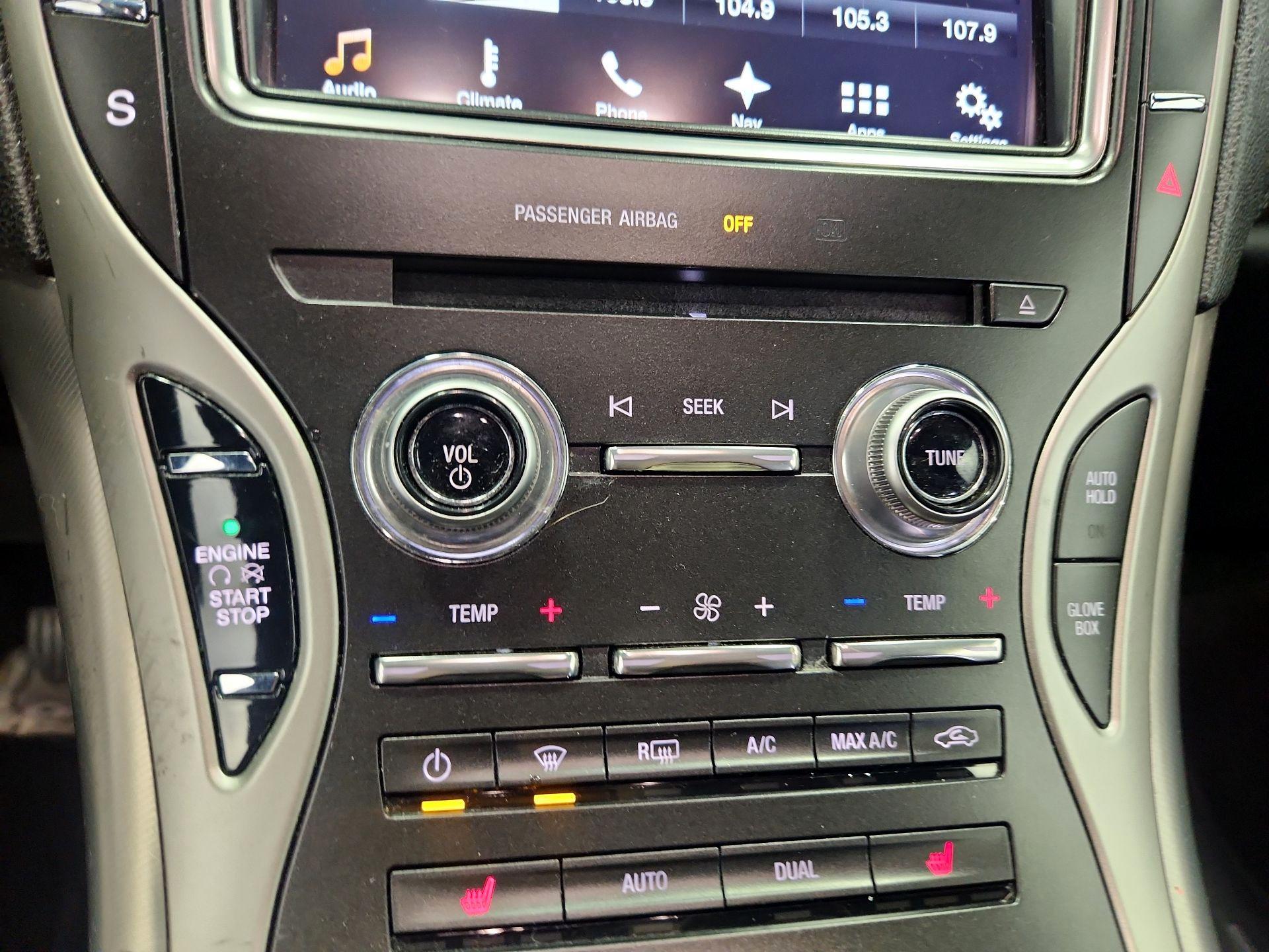 Thumbnail: 2016 Lincoln MKX - 16