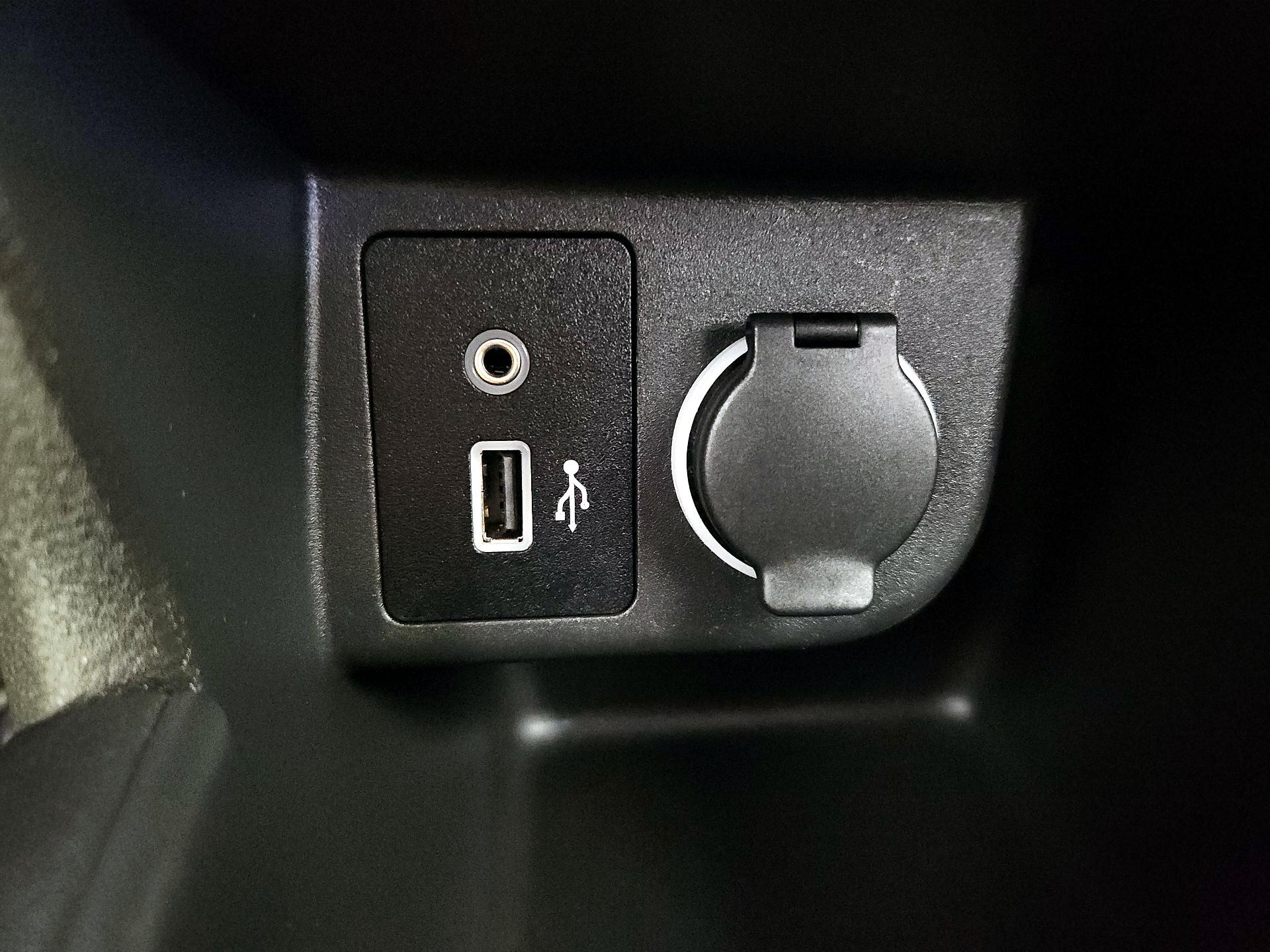 Thumbnail: 2022 Nissan Kicks - 18