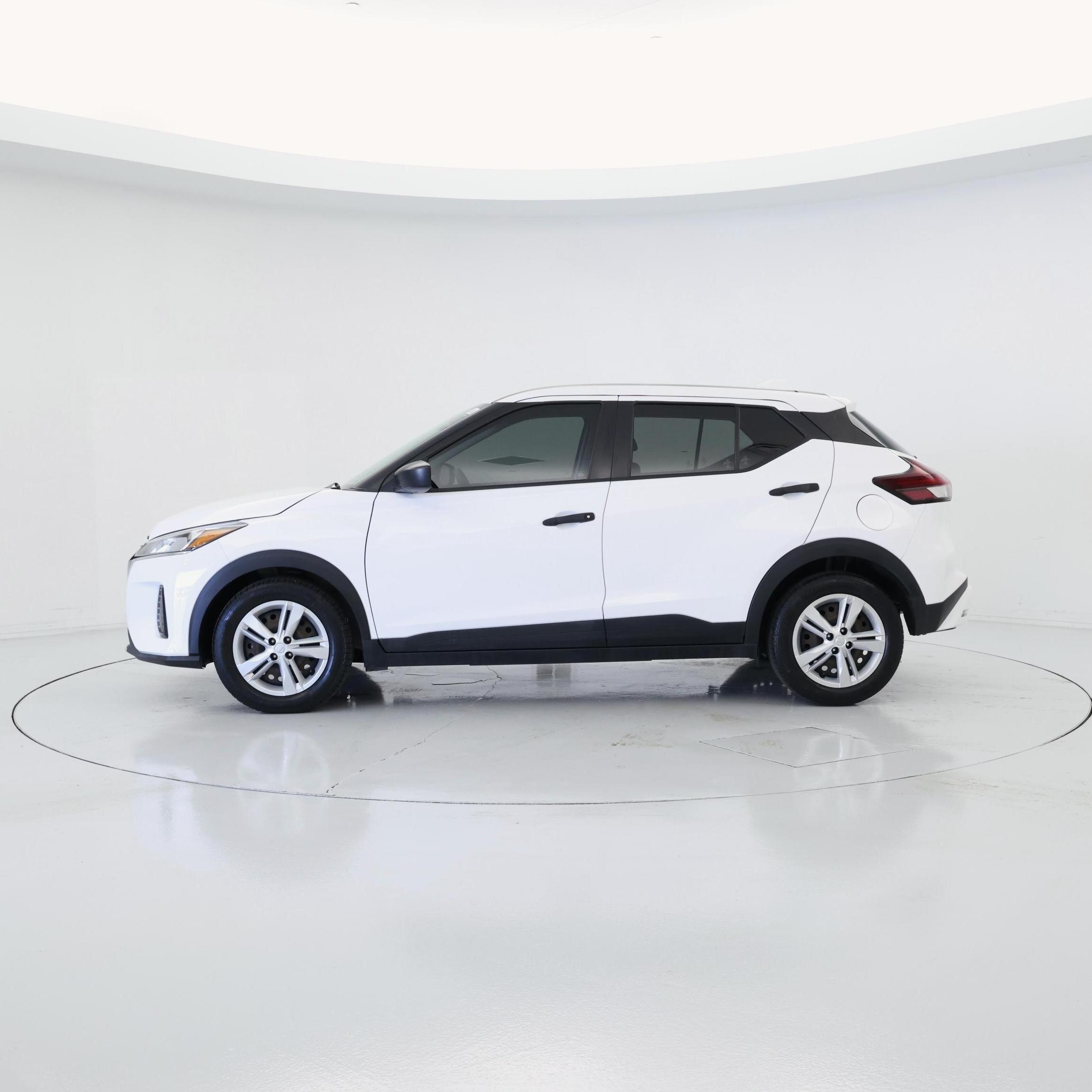 Thumbnail: 2022 Nissan Kicks - 3