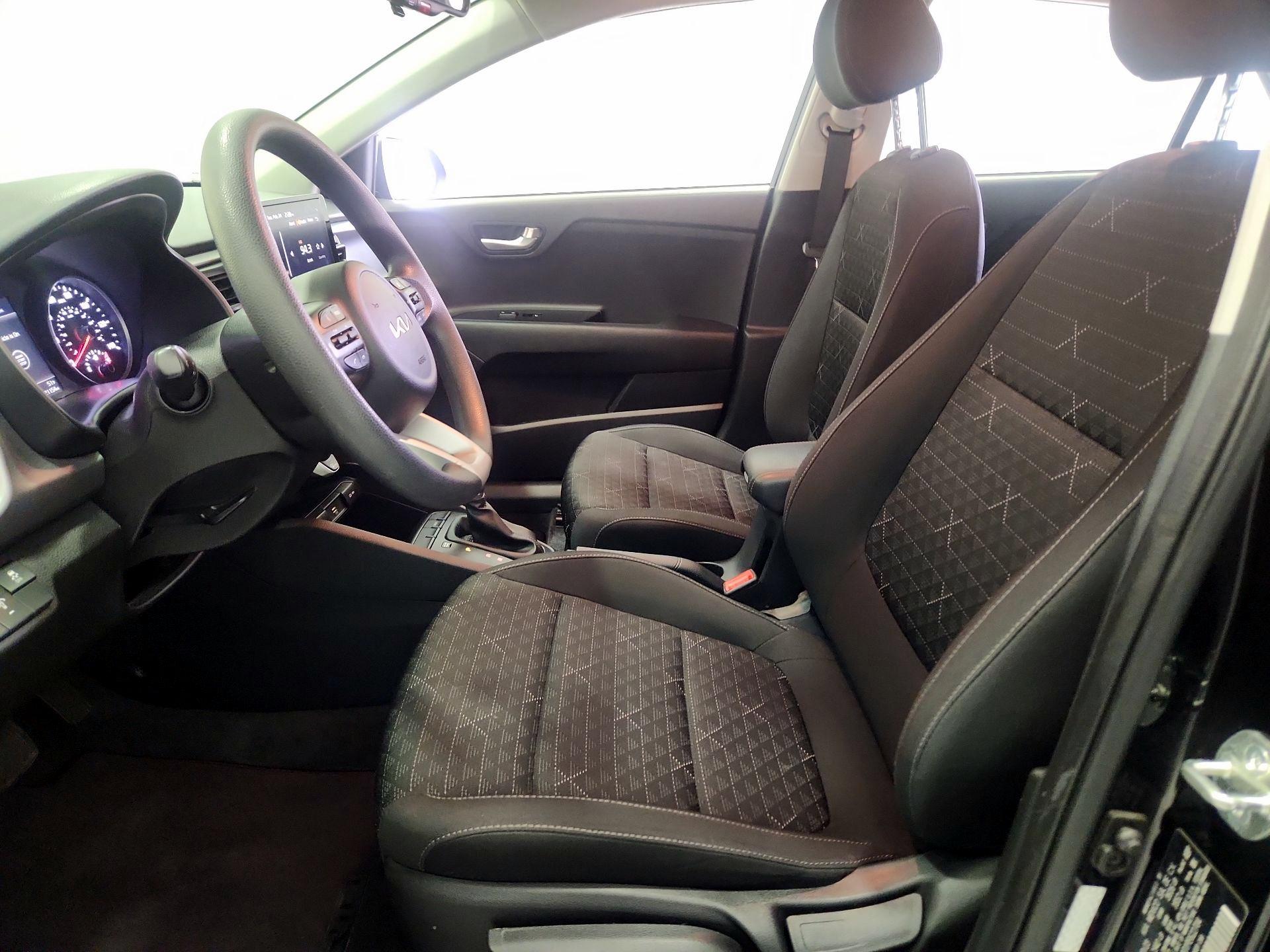 Thumbnail: 2023 Kia Rio - 11