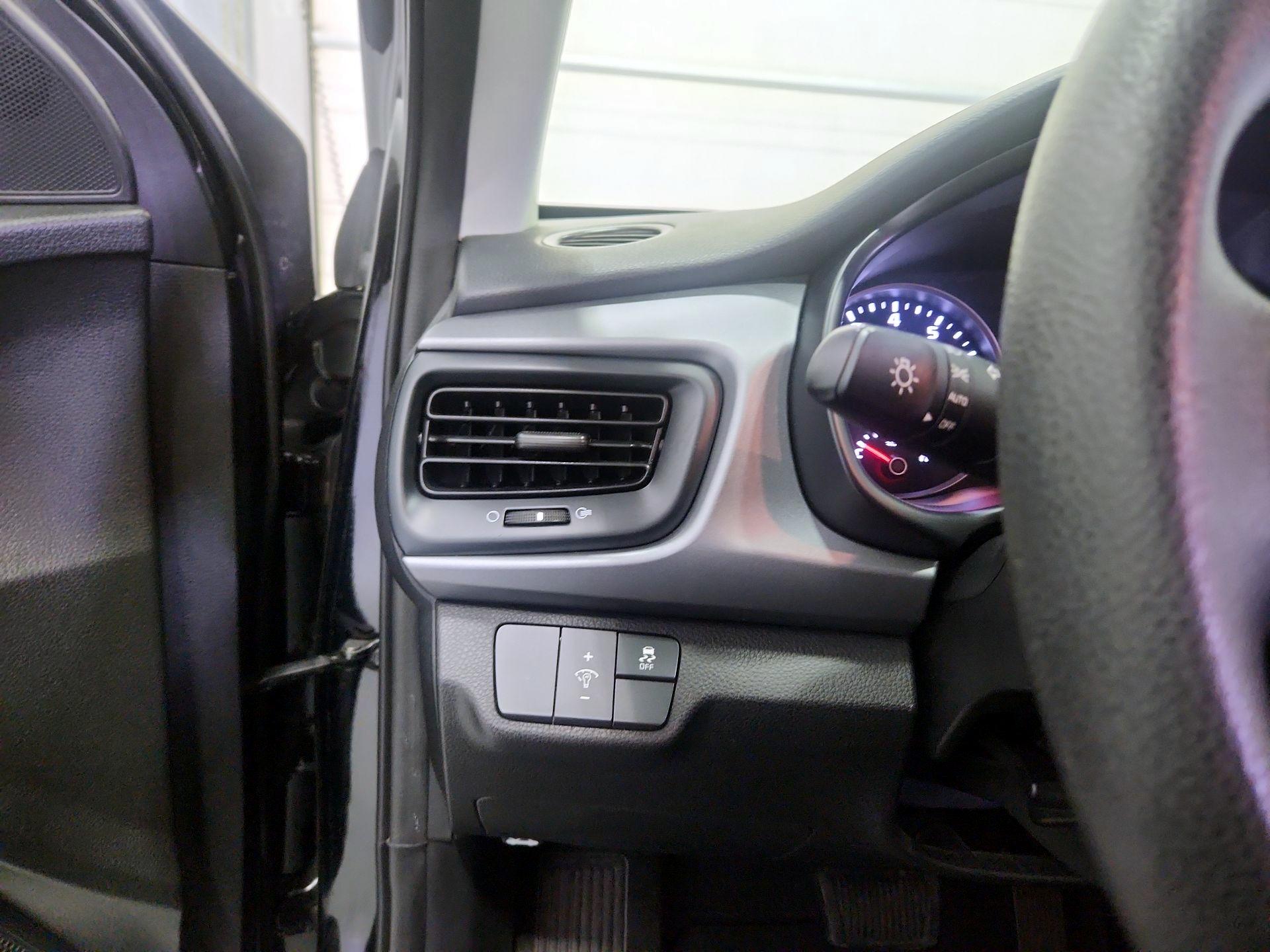 Thumbnail: 2023 Kia Rio - 13