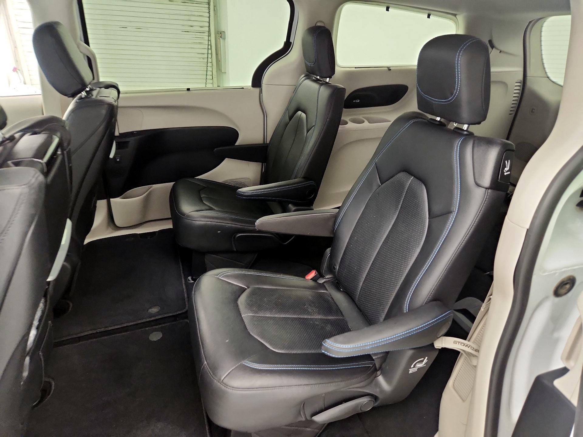 Thumbnail: 2021 Chrysler Pacifica - 20