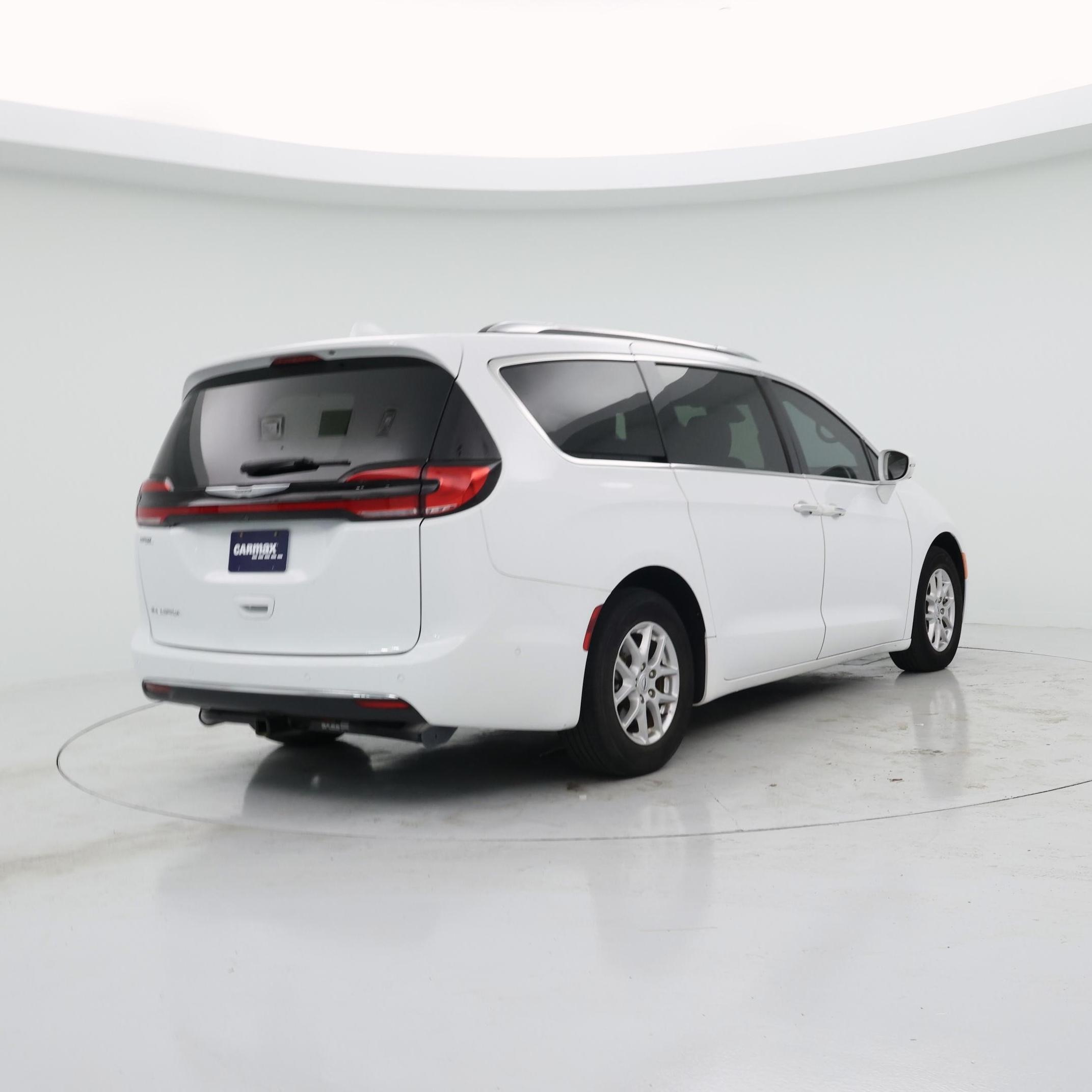 Thumbnail: 2021 Chrysler Pacifica - 8